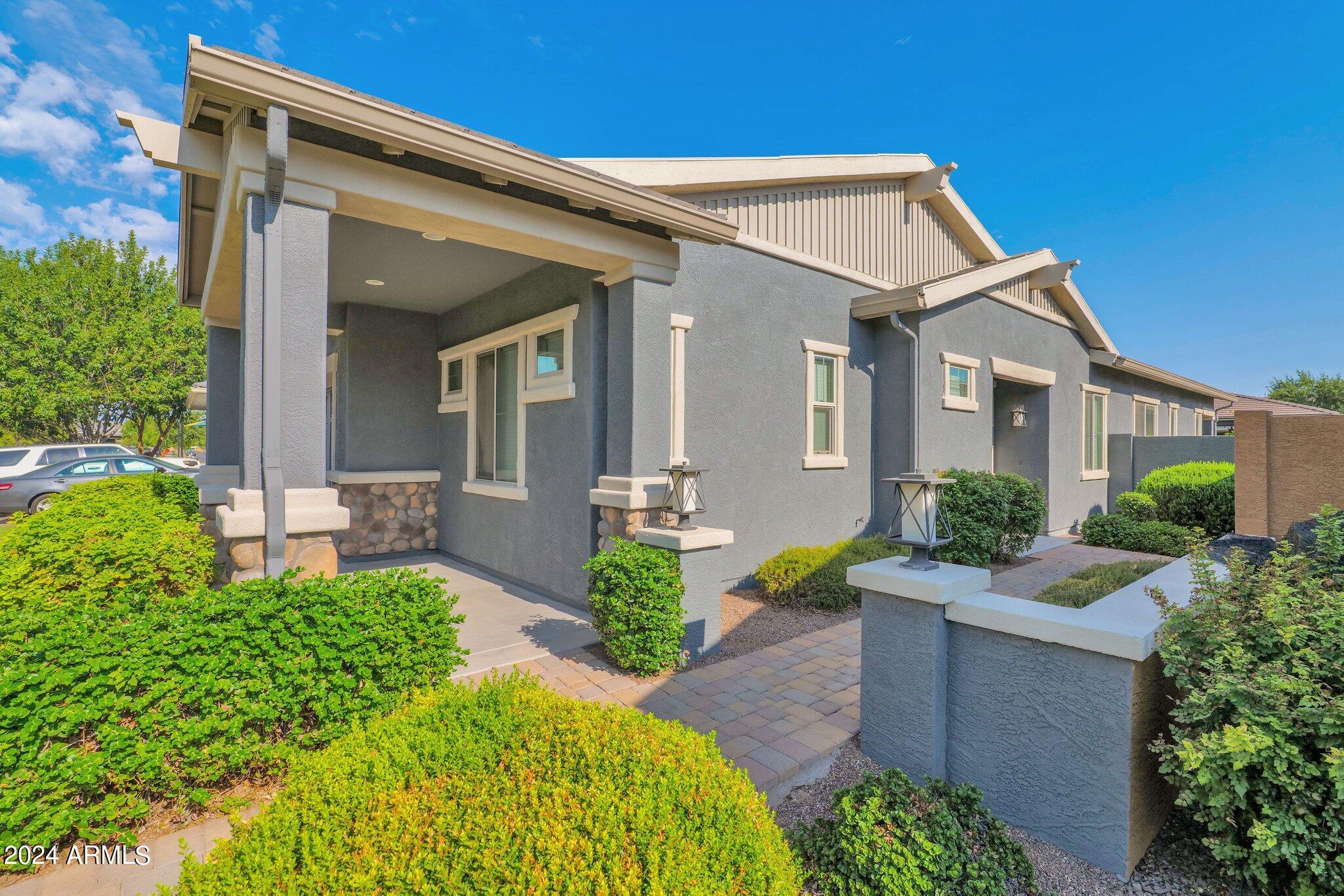 3032 E SAGEBRUSH Street