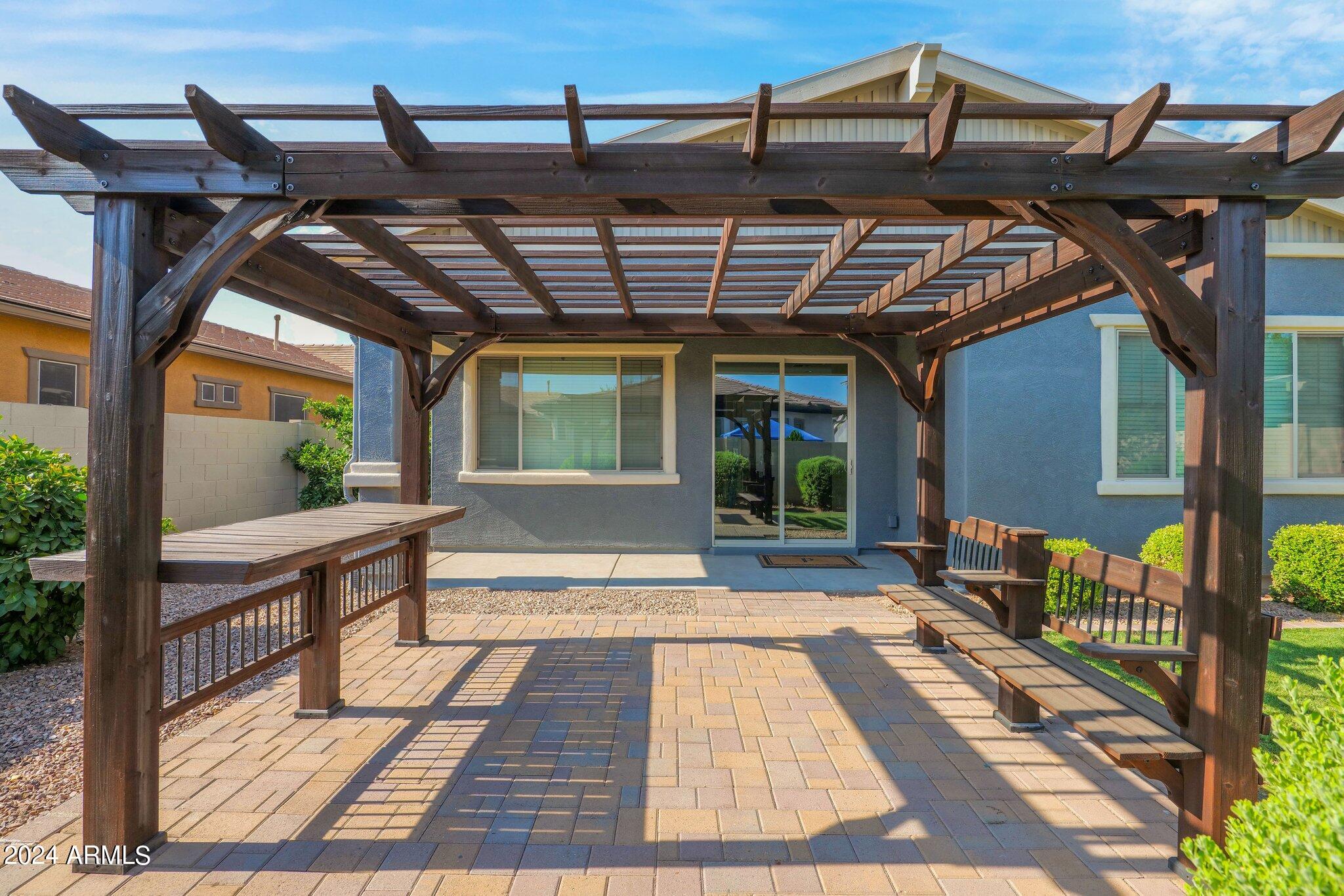 3032 E SAGEBRUSH Street