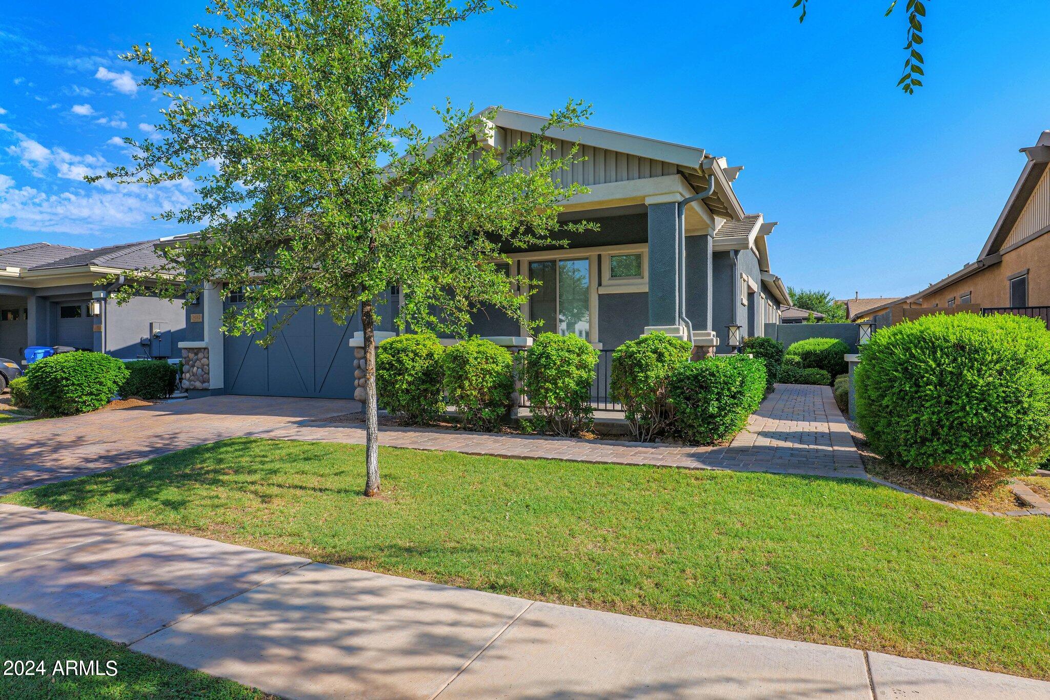 3032 E SAGEBRUSH Street