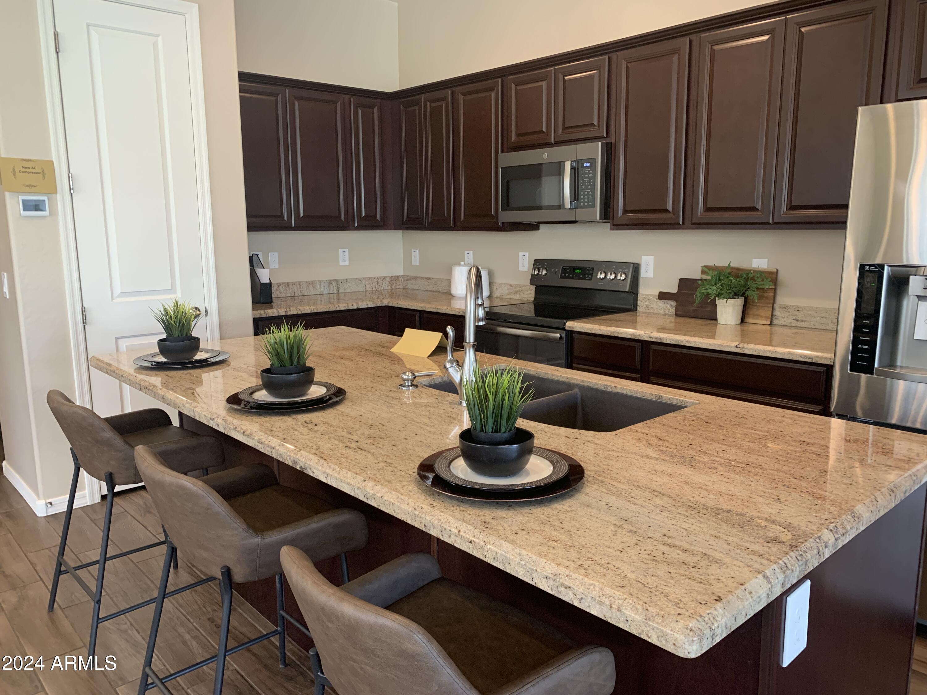 3032 E SAGEBRUSH Street