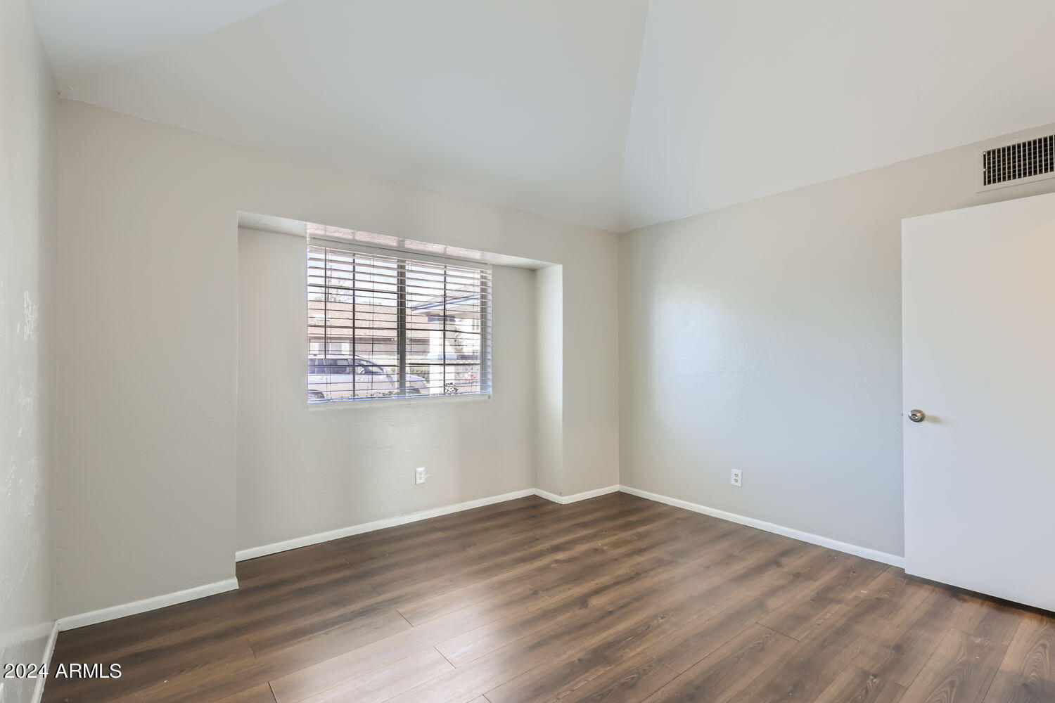 4169 E HUNTINGTON Drive