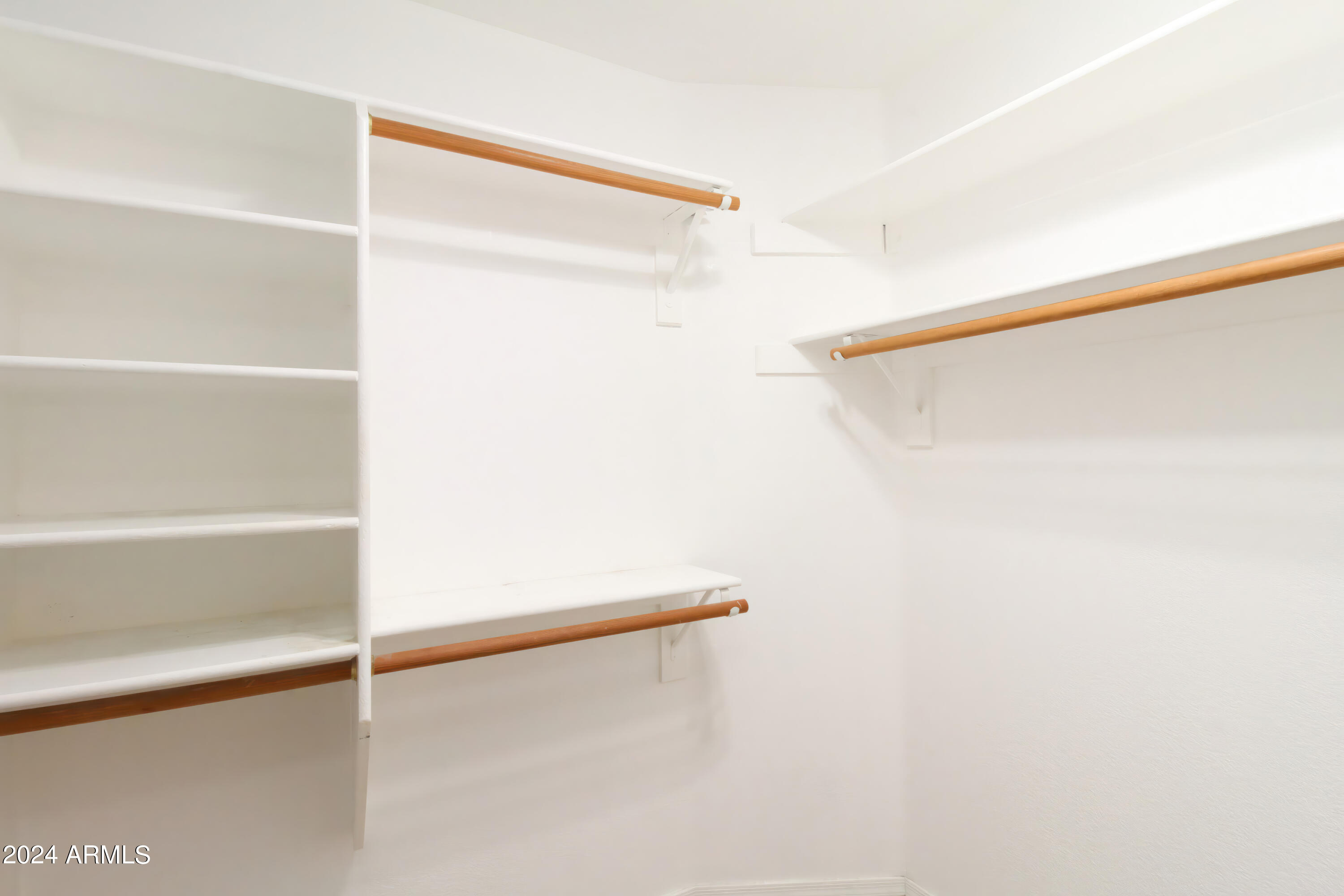 6216 E PRESTON Street