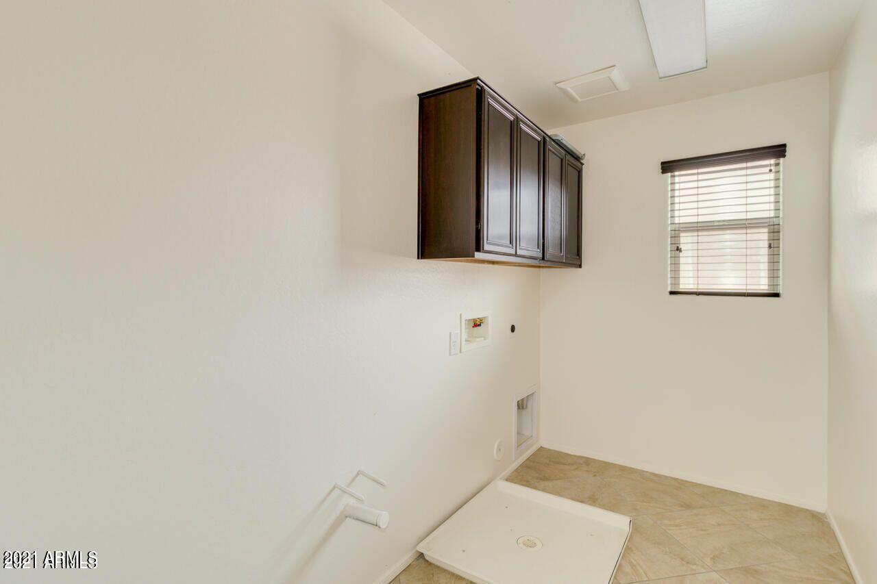 1705 W PELICAN Drive