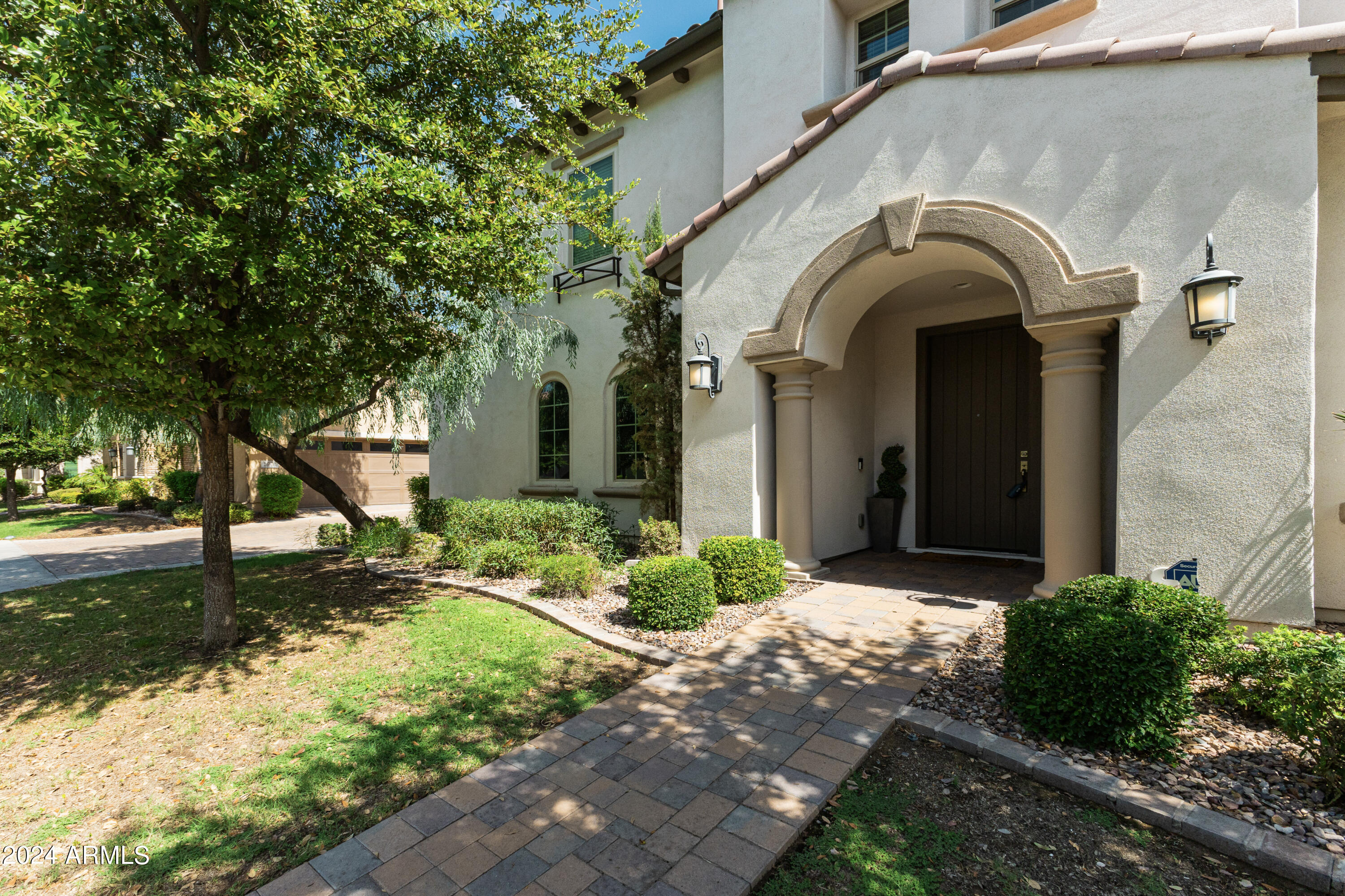 1961 W Yellowstone Way