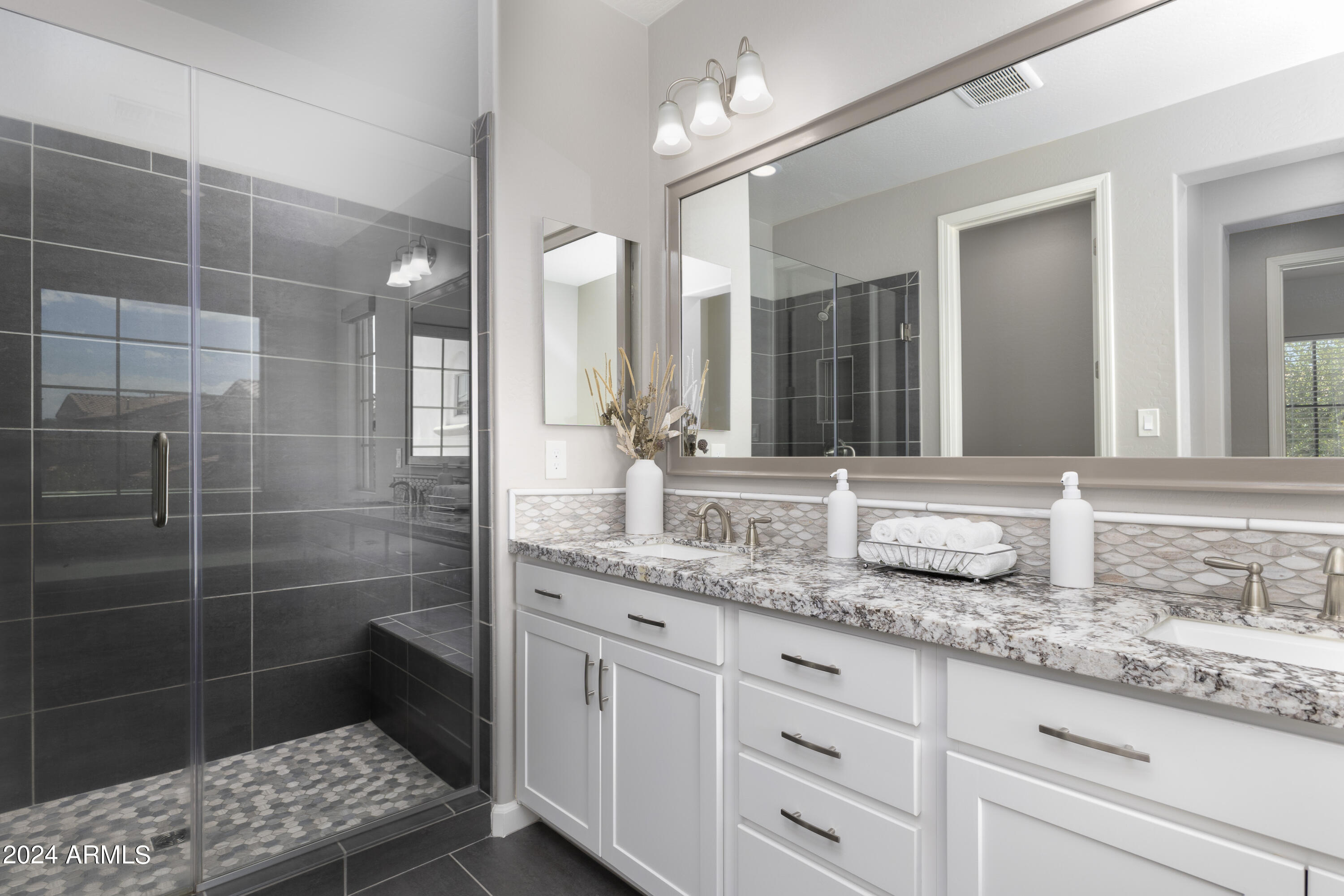 1961 W Yellowstone Way