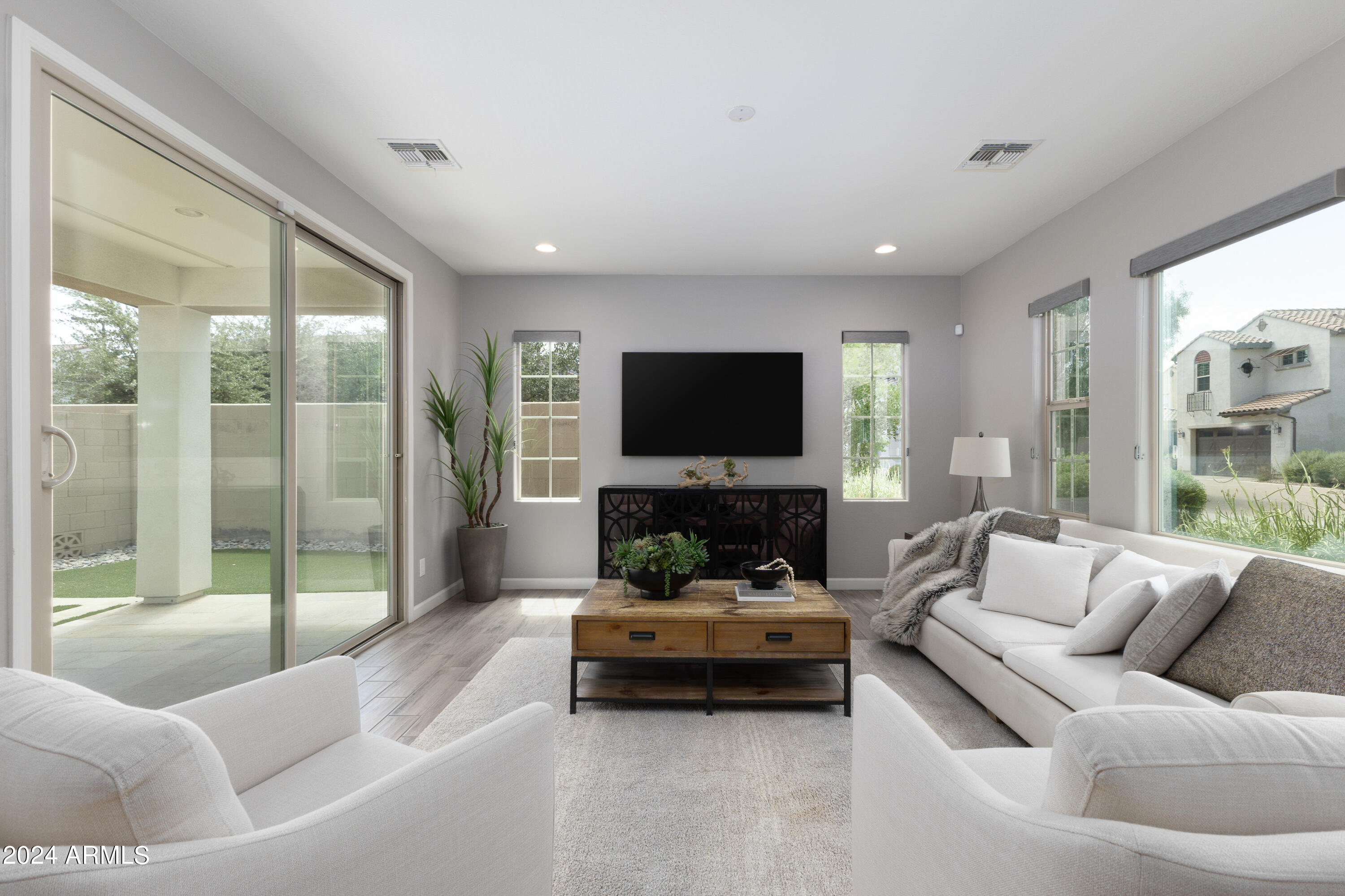 1961 W Yellowstone Way