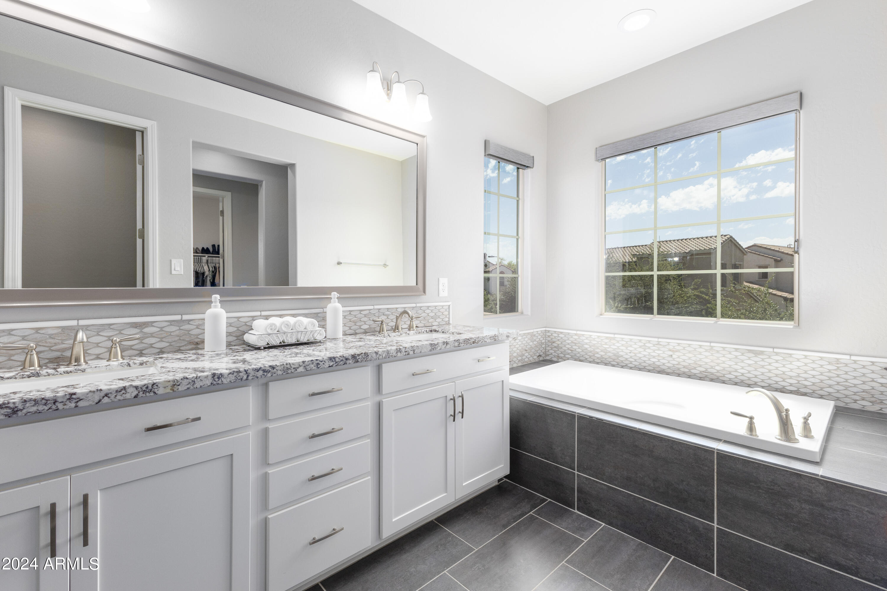 1961 W Yellowstone Way