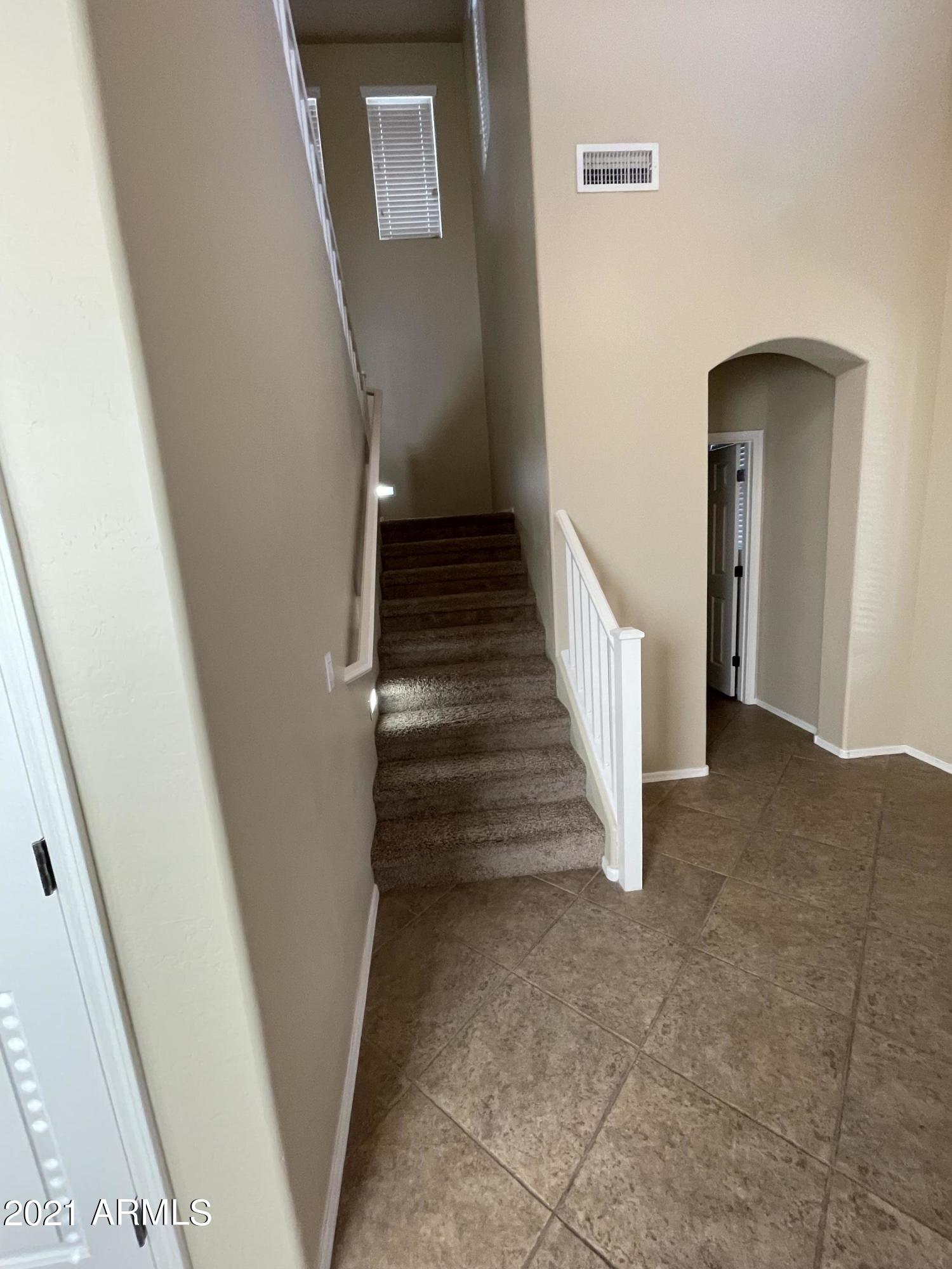 3304 E Blueridge Way