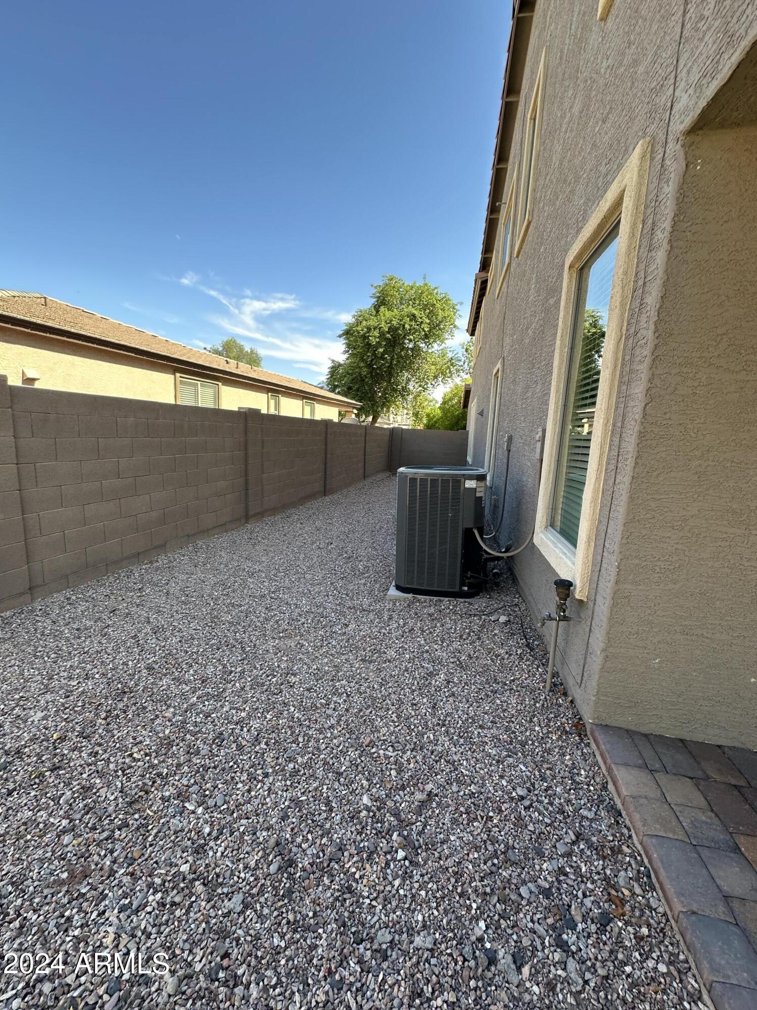 3304 E Blueridge Way