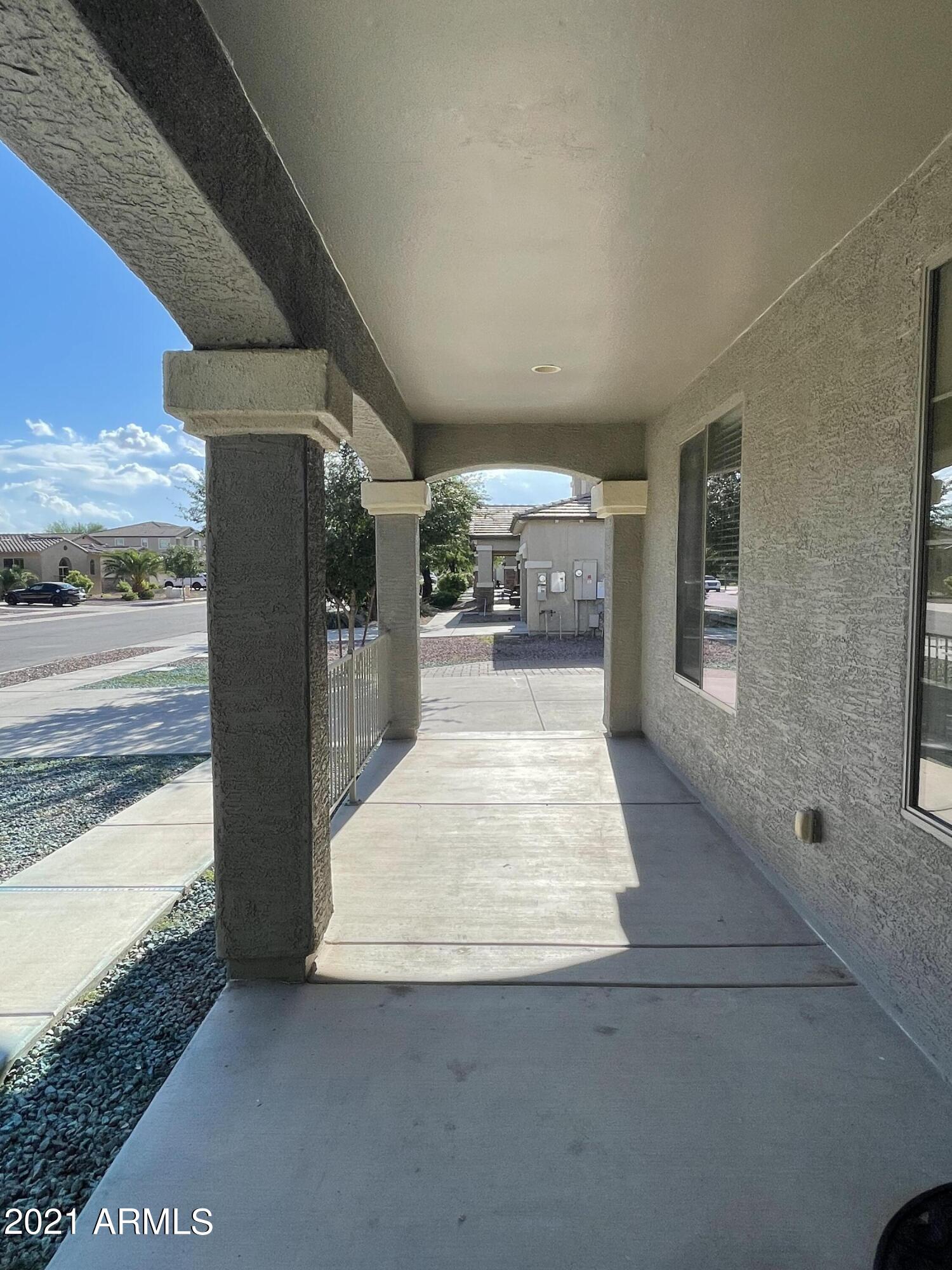 3304 E Blueridge Way