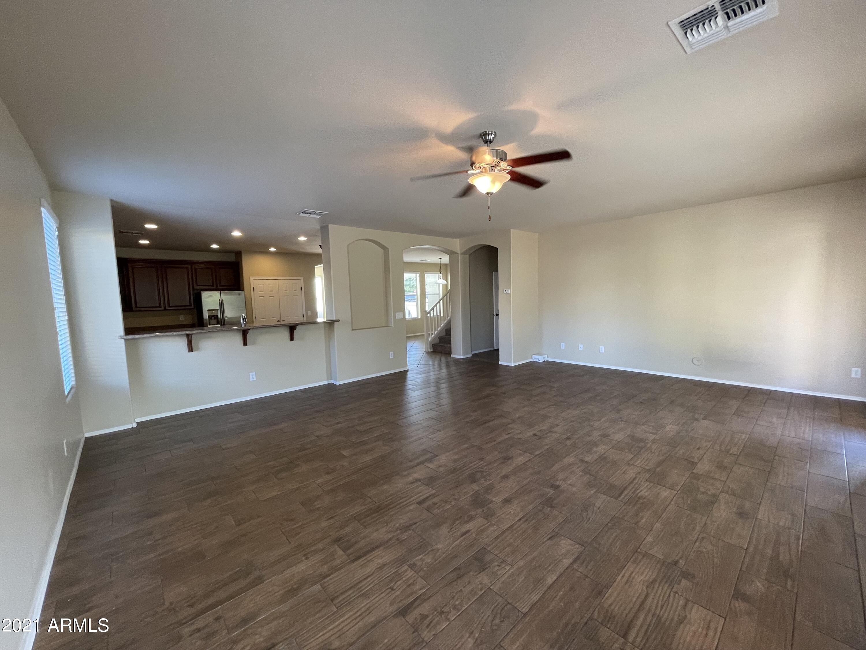 3304 E Blueridge Way