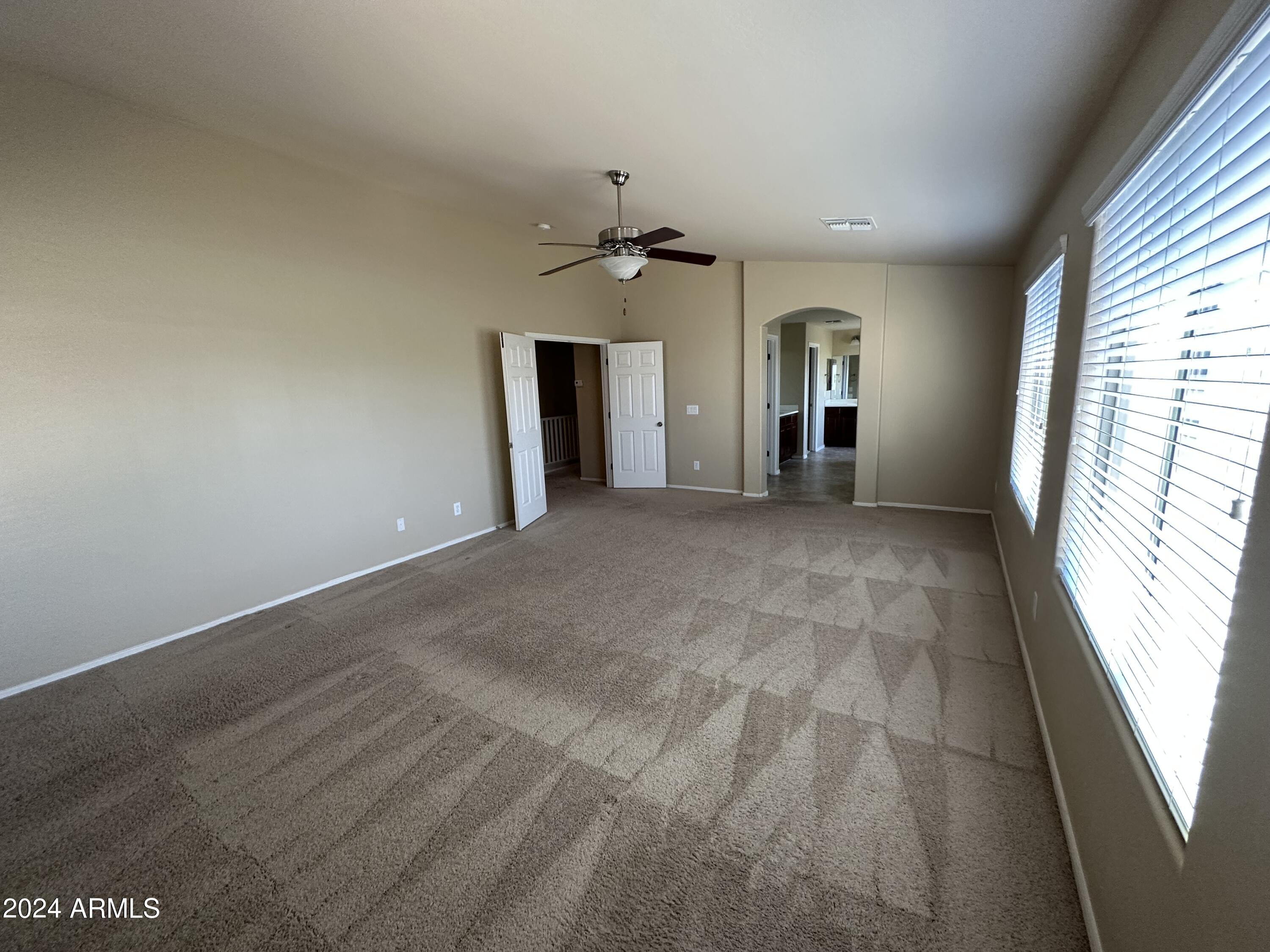 3304 E Blueridge Way