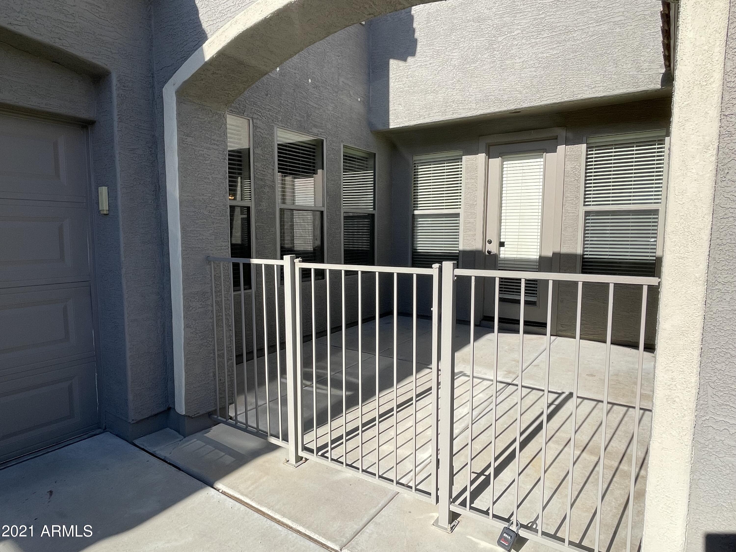 3304 E Blueridge Way