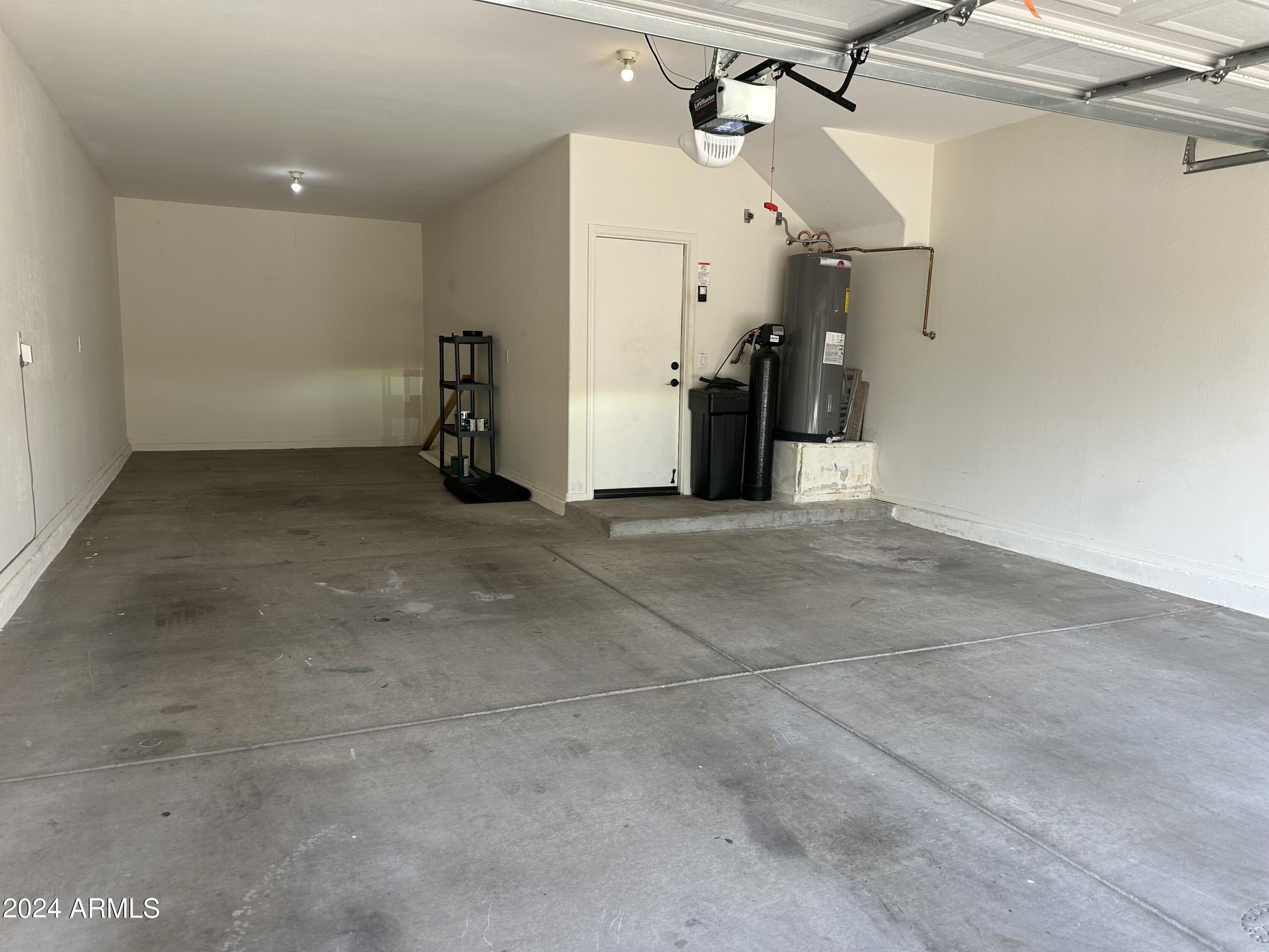 3304 E Blueridge Way