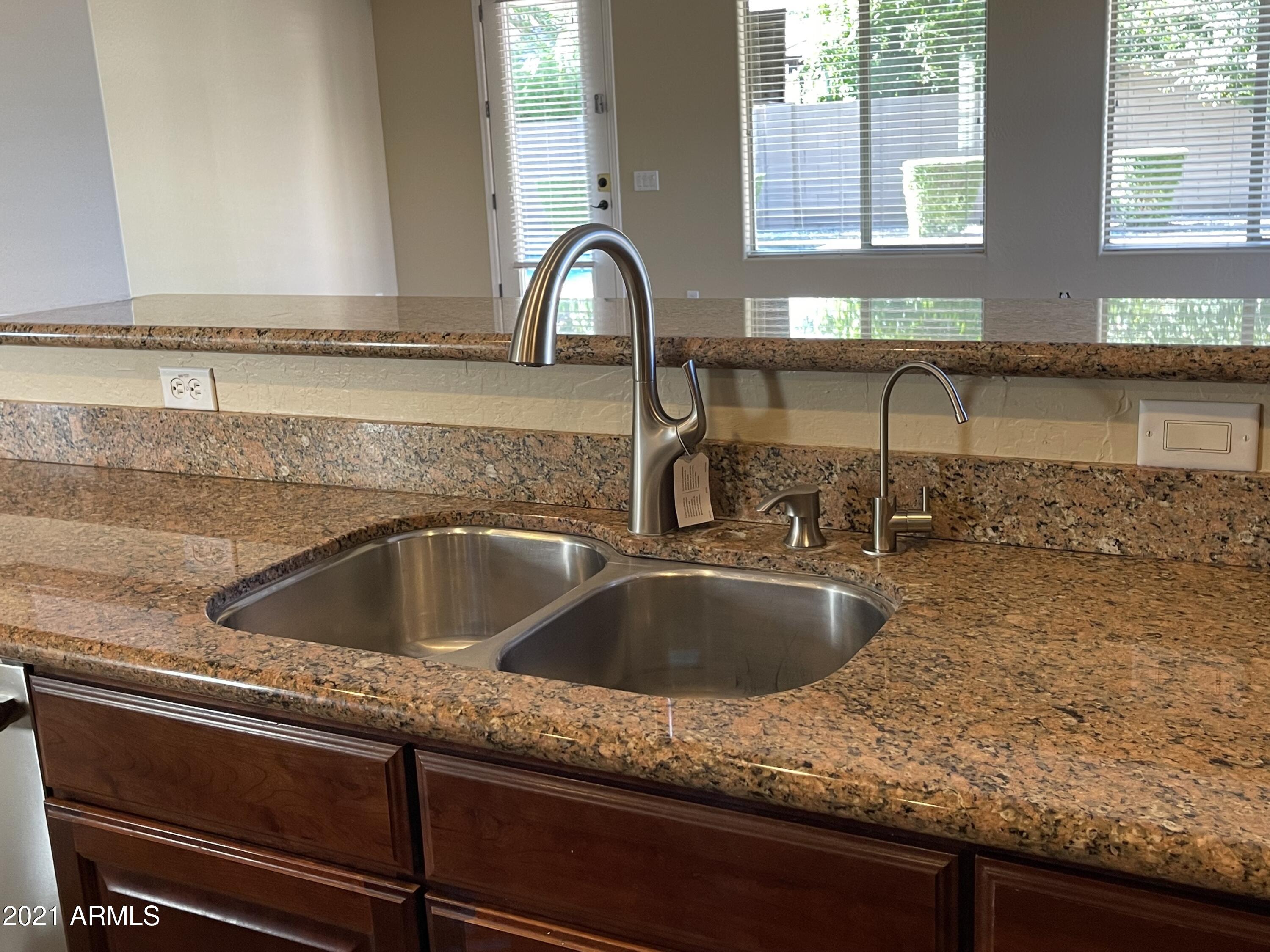 3304 E Blueridge Way