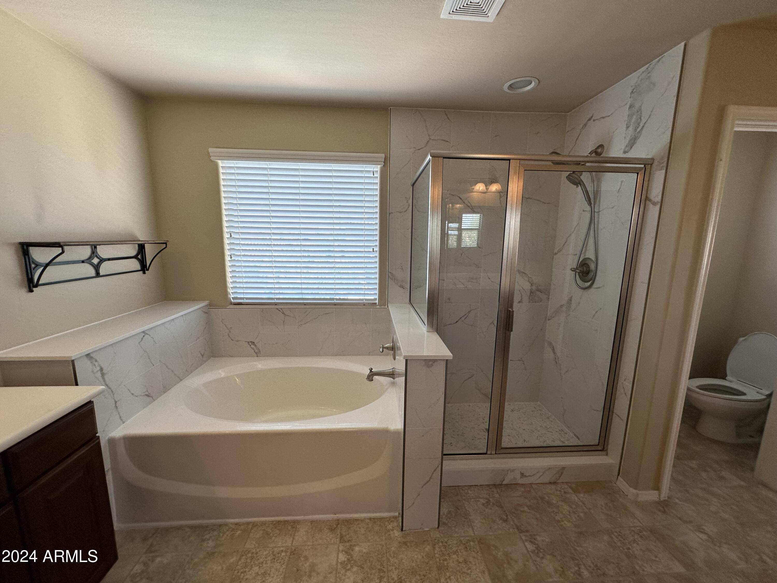 3304 E Blueridge Way