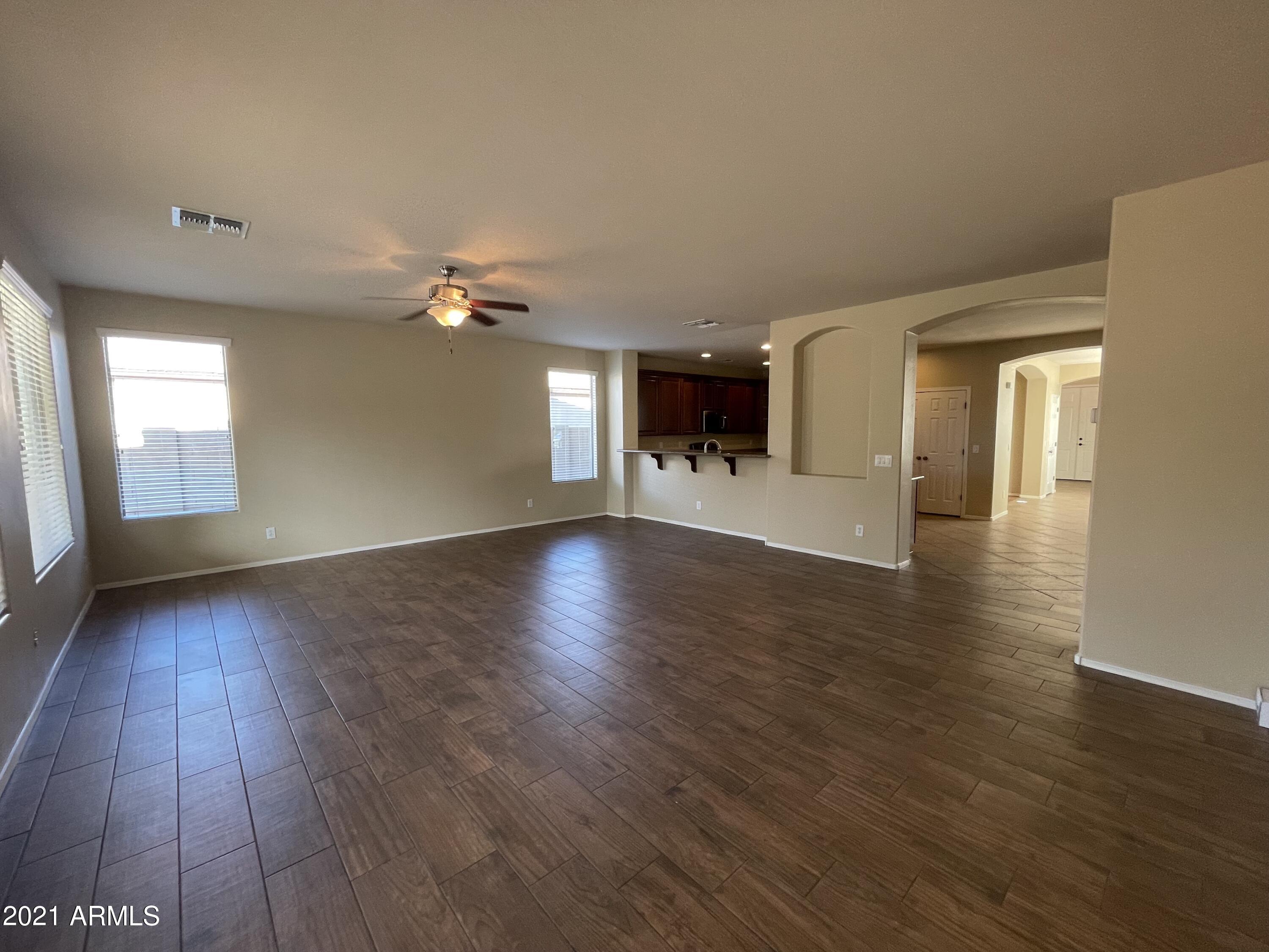 3304 E Blueridge Way