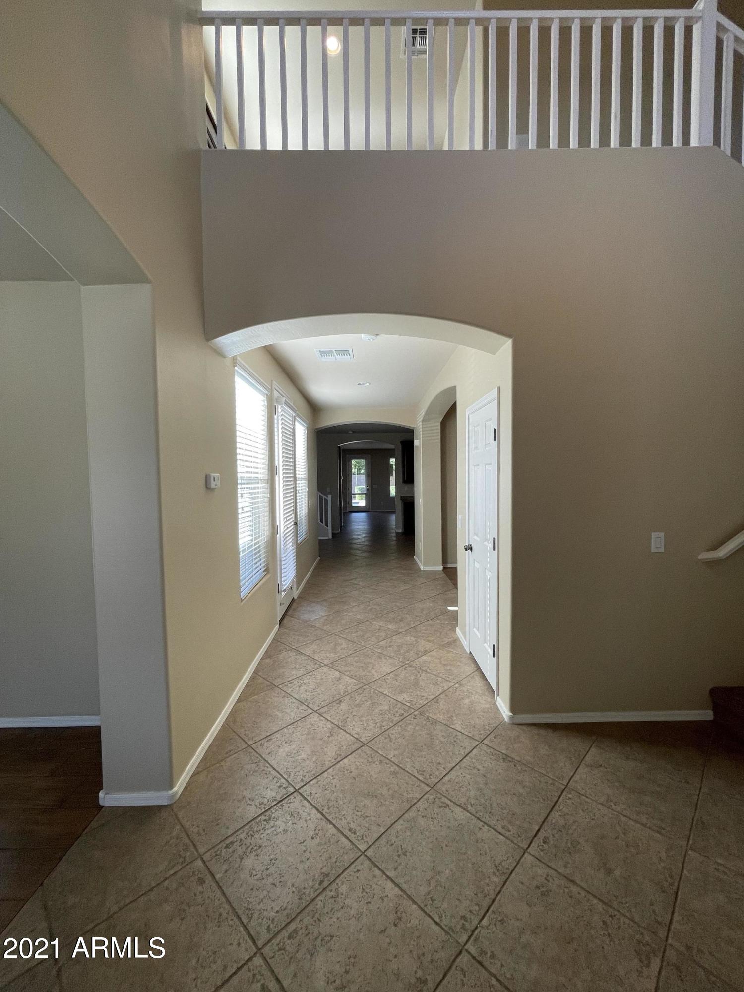 3304 E Blueridge Way