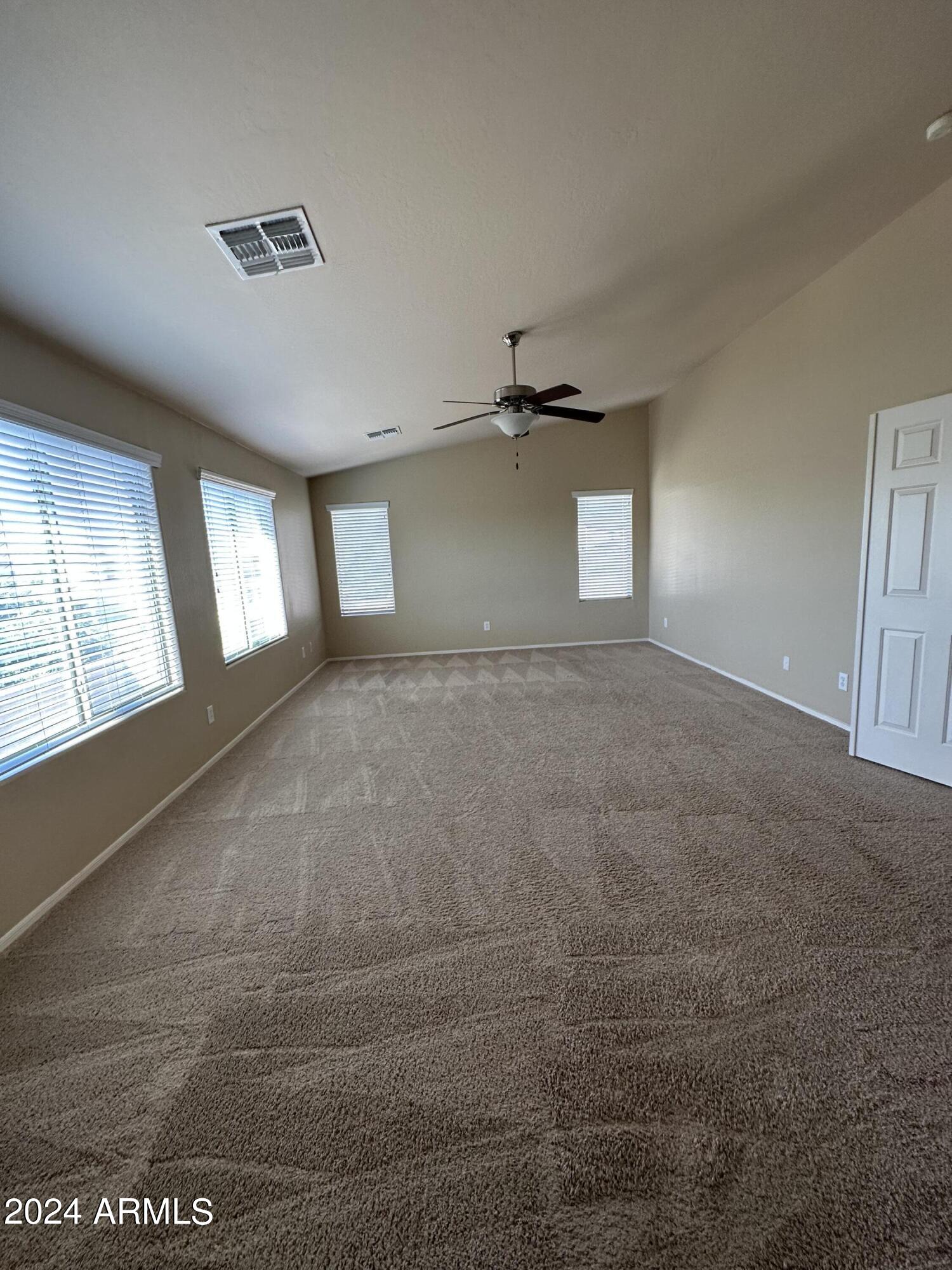 3304 E Blueridge Way