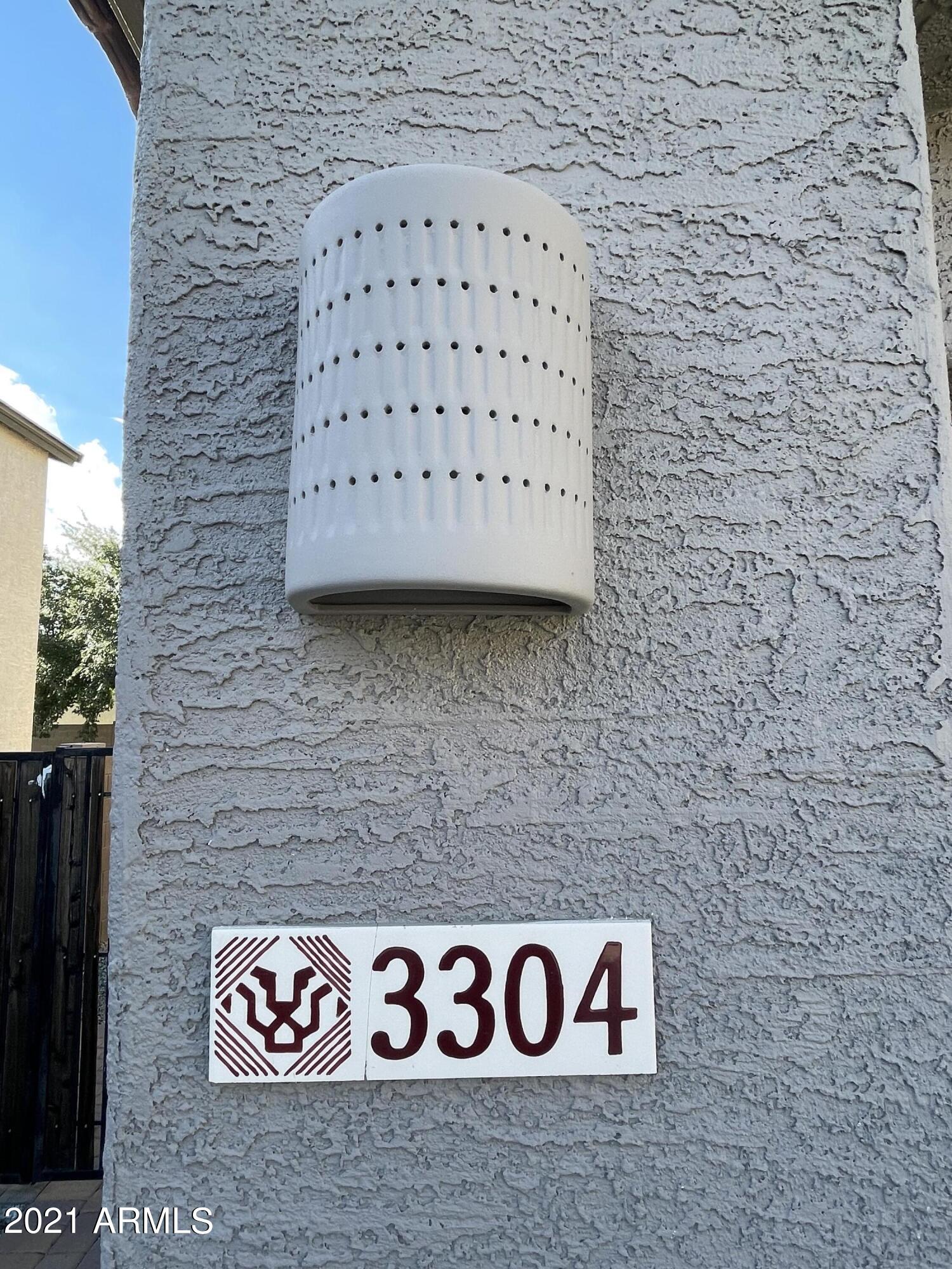 3304 E Blueridge Way