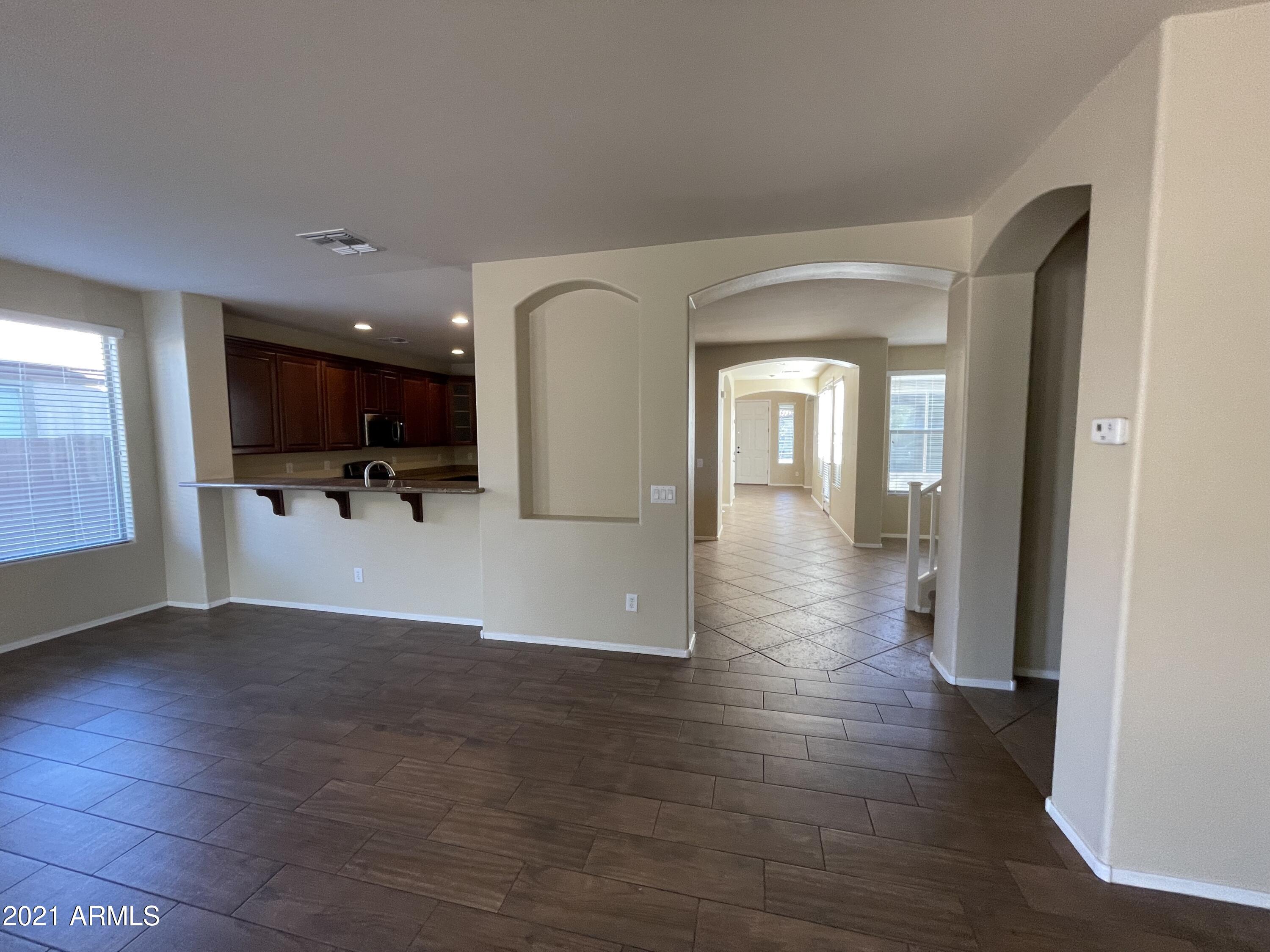 3304 E Blueridge Way