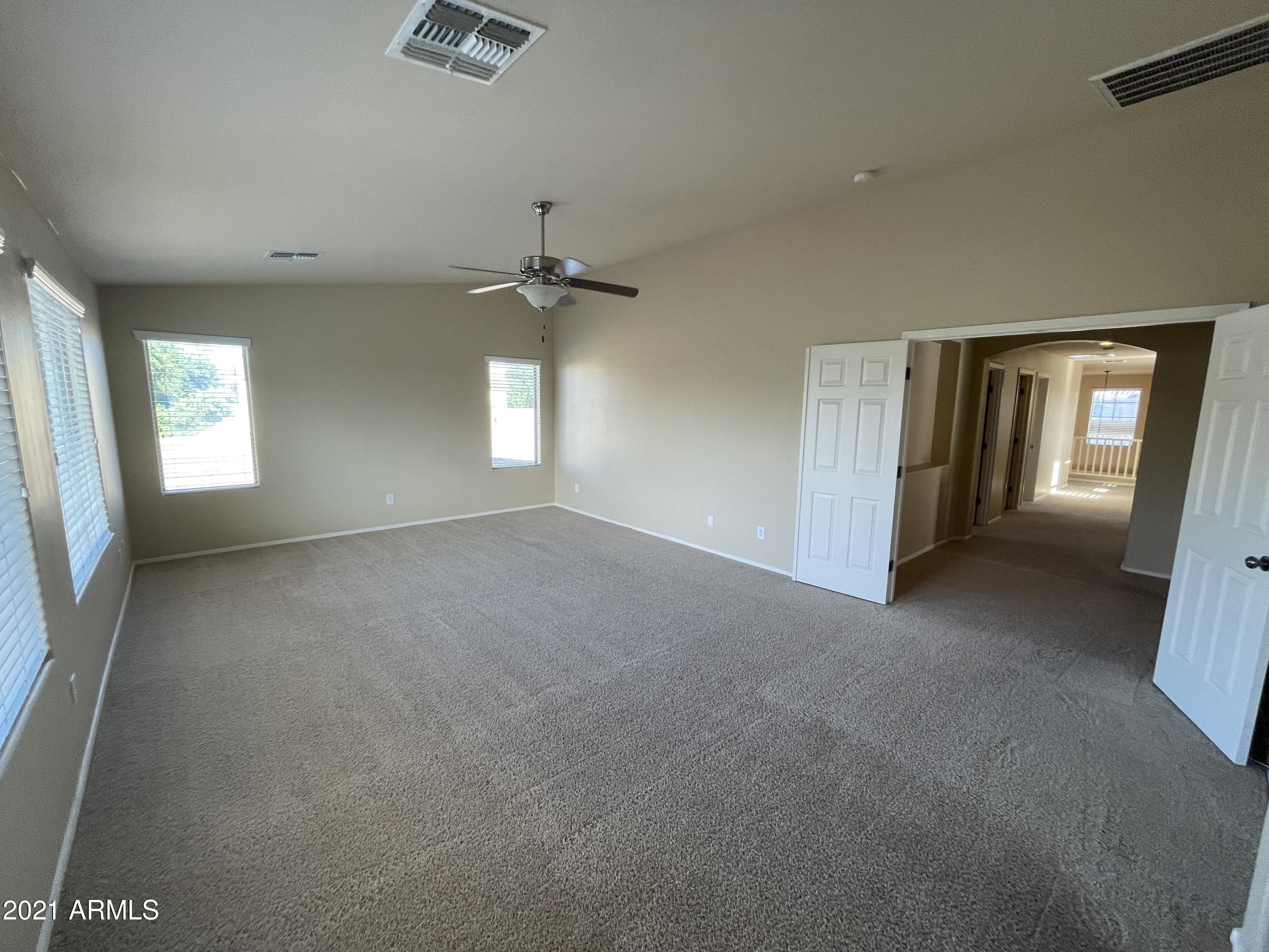 3304 E Blueridge Way