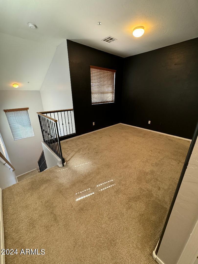 165 W TREMAINE Court