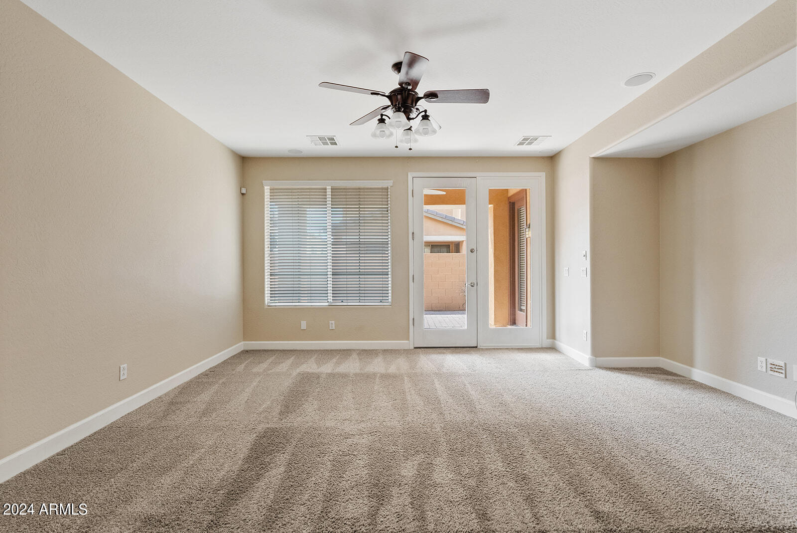 311 W WISTERIA Place