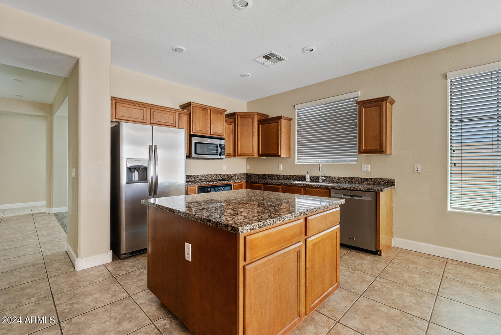 311 W WISTERIA Place