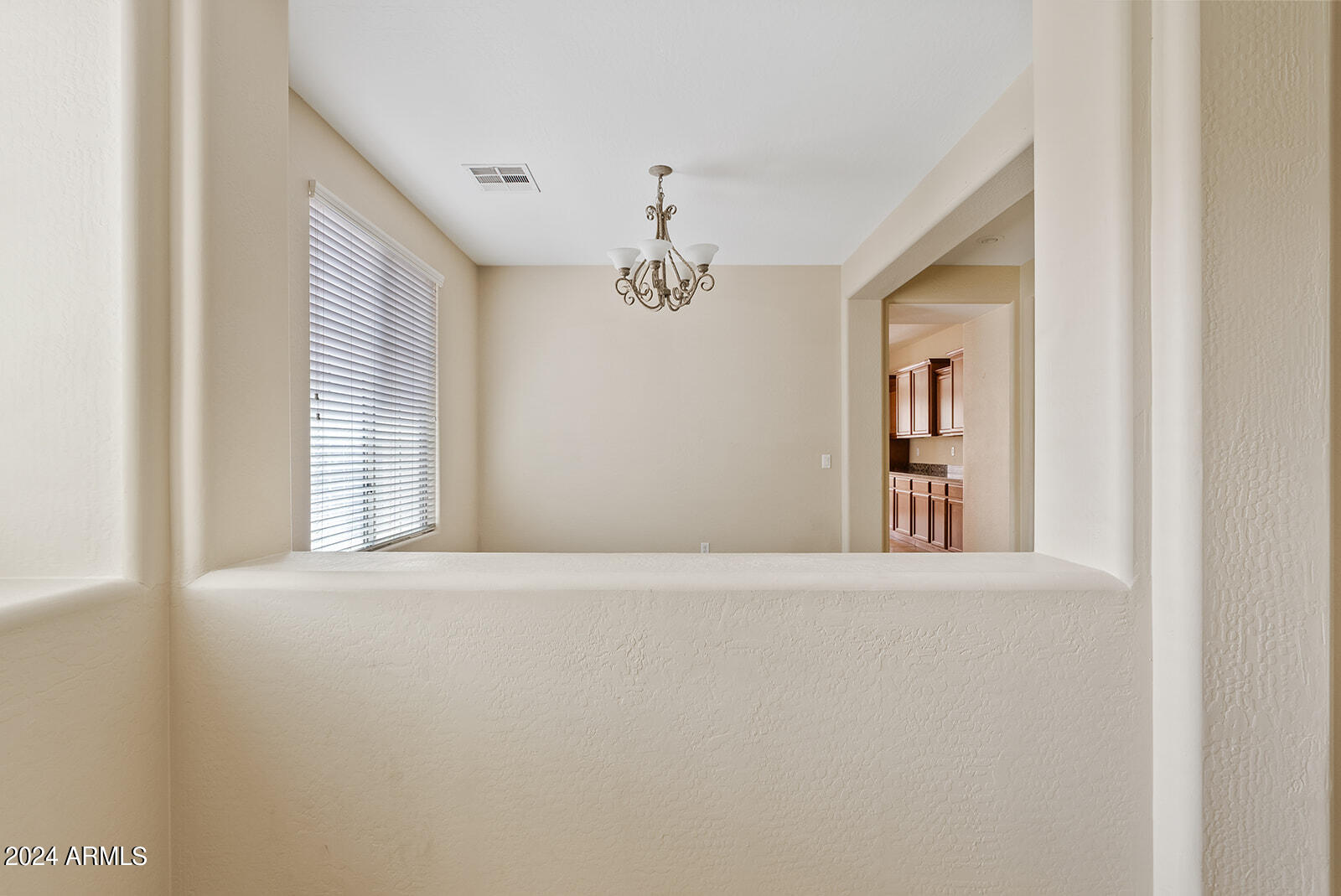 311 W WISTERIA Place