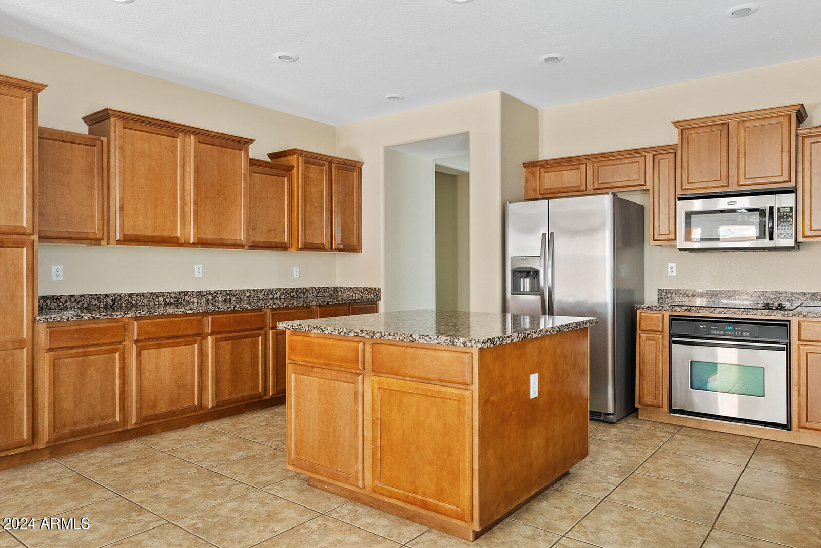 311 W WISTERIA Place