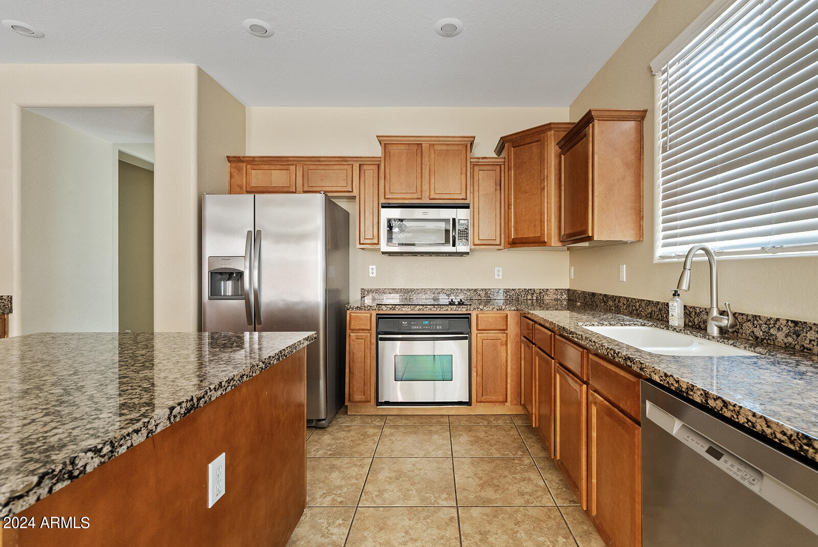 311 W WISTERIA Place