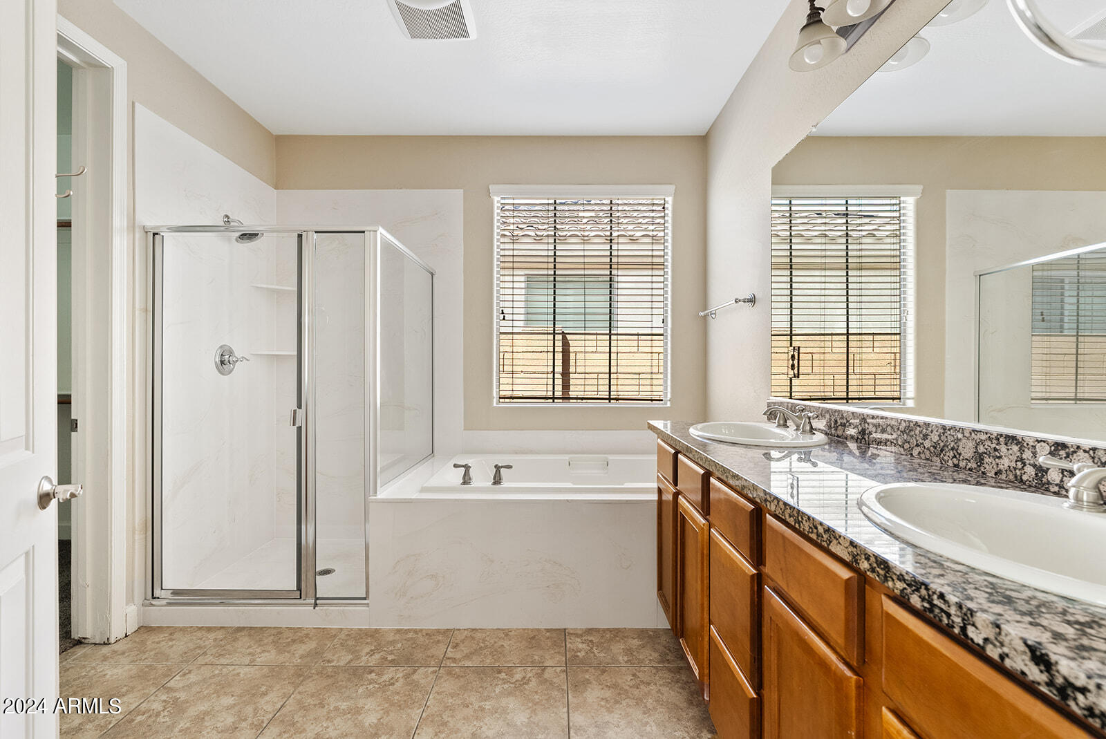 311 W WISTERIA Place