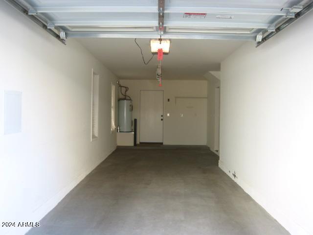 2637 S HARMONY Avenue