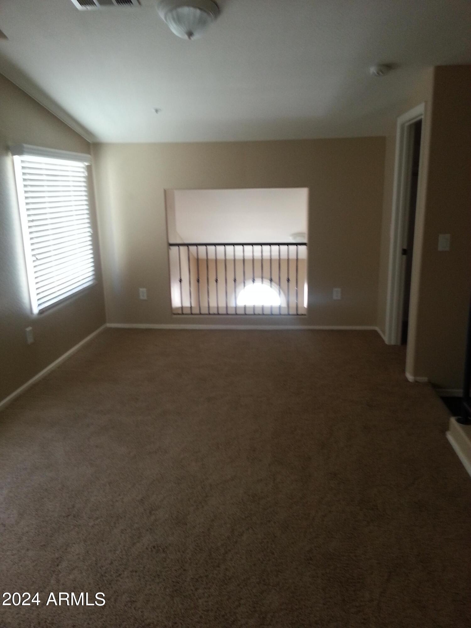 2637 S HARMONY Avenue