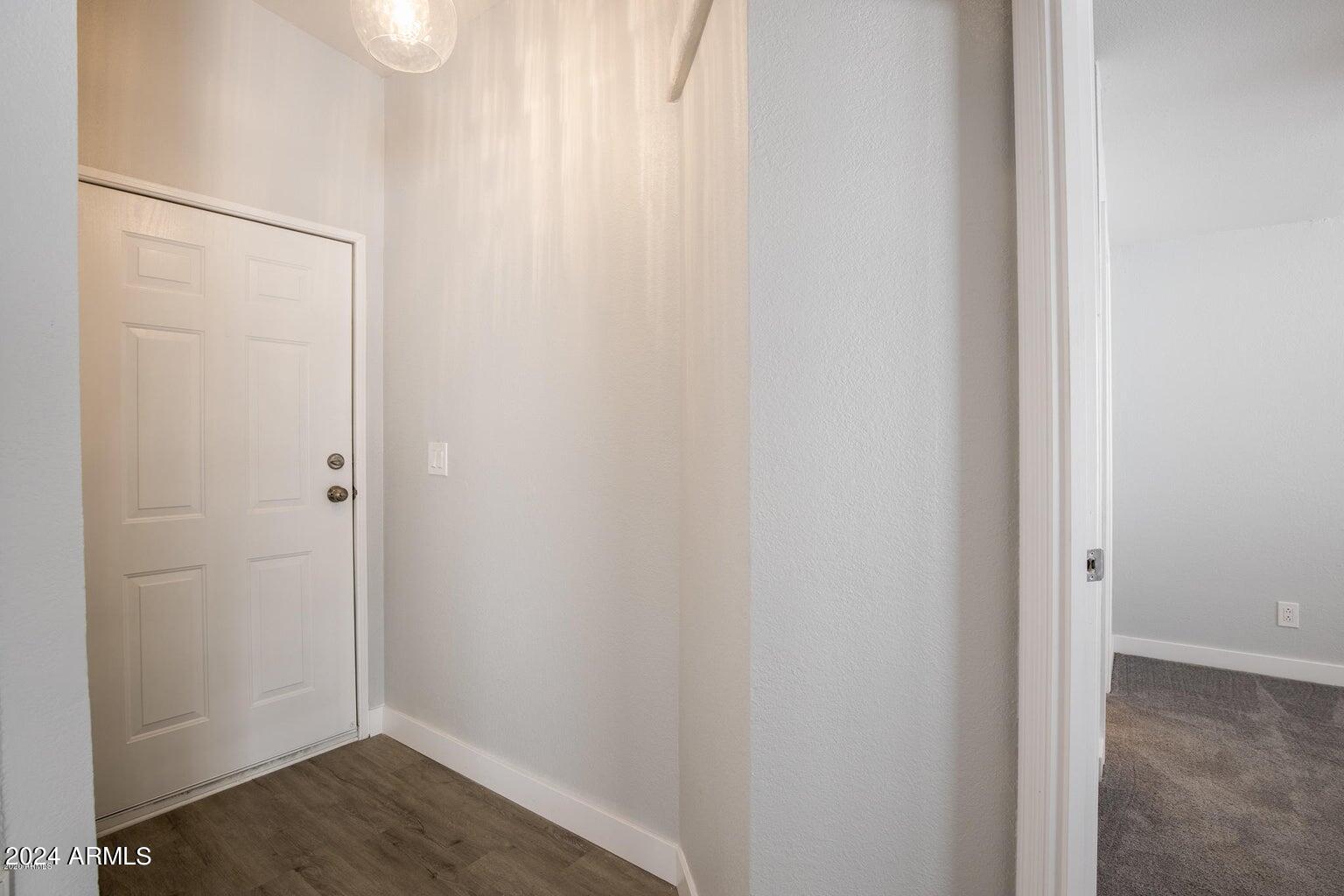 1864 E AUGUSTA Avenue