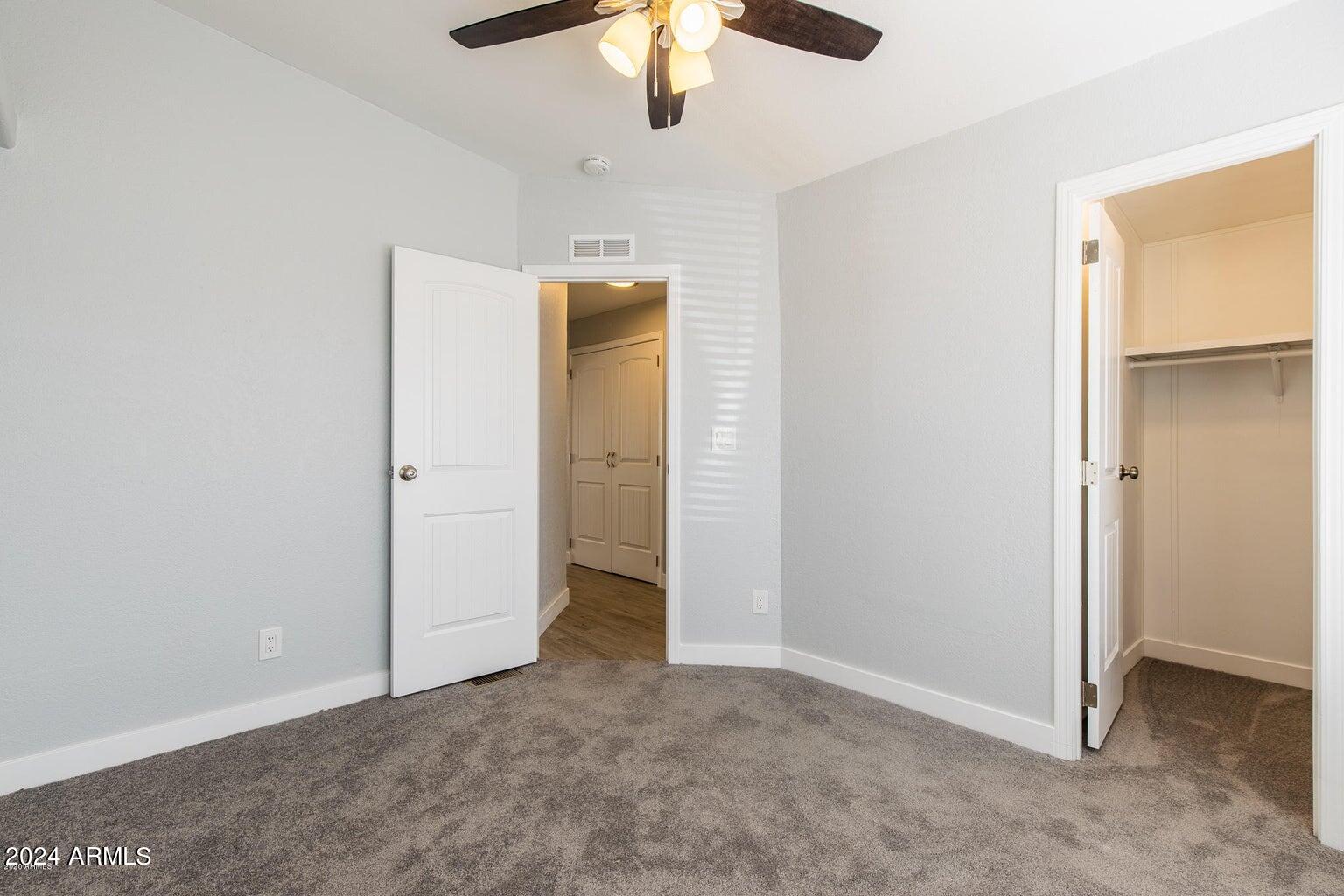 1864 E AUGUSTA Avenue