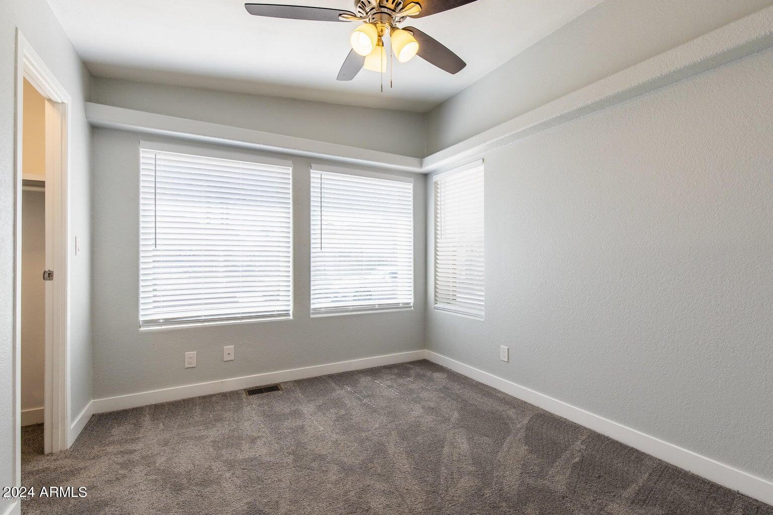 1864 E AUGUSTA Avenue