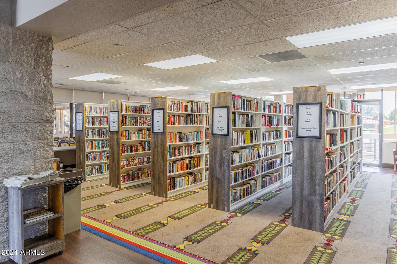 1864 E AUGUSTA Avenue