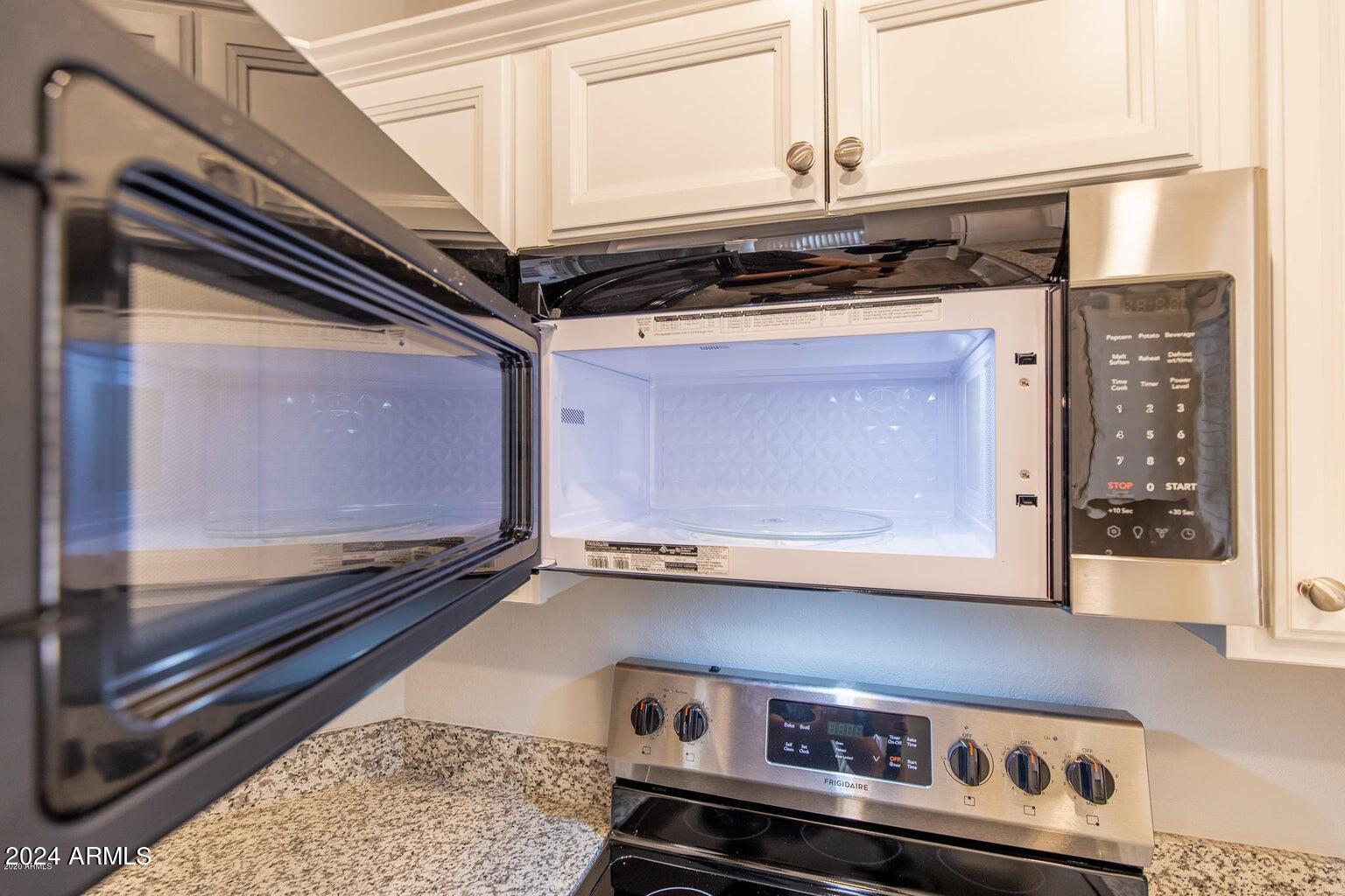 1864 E AUGUSTA Avenue