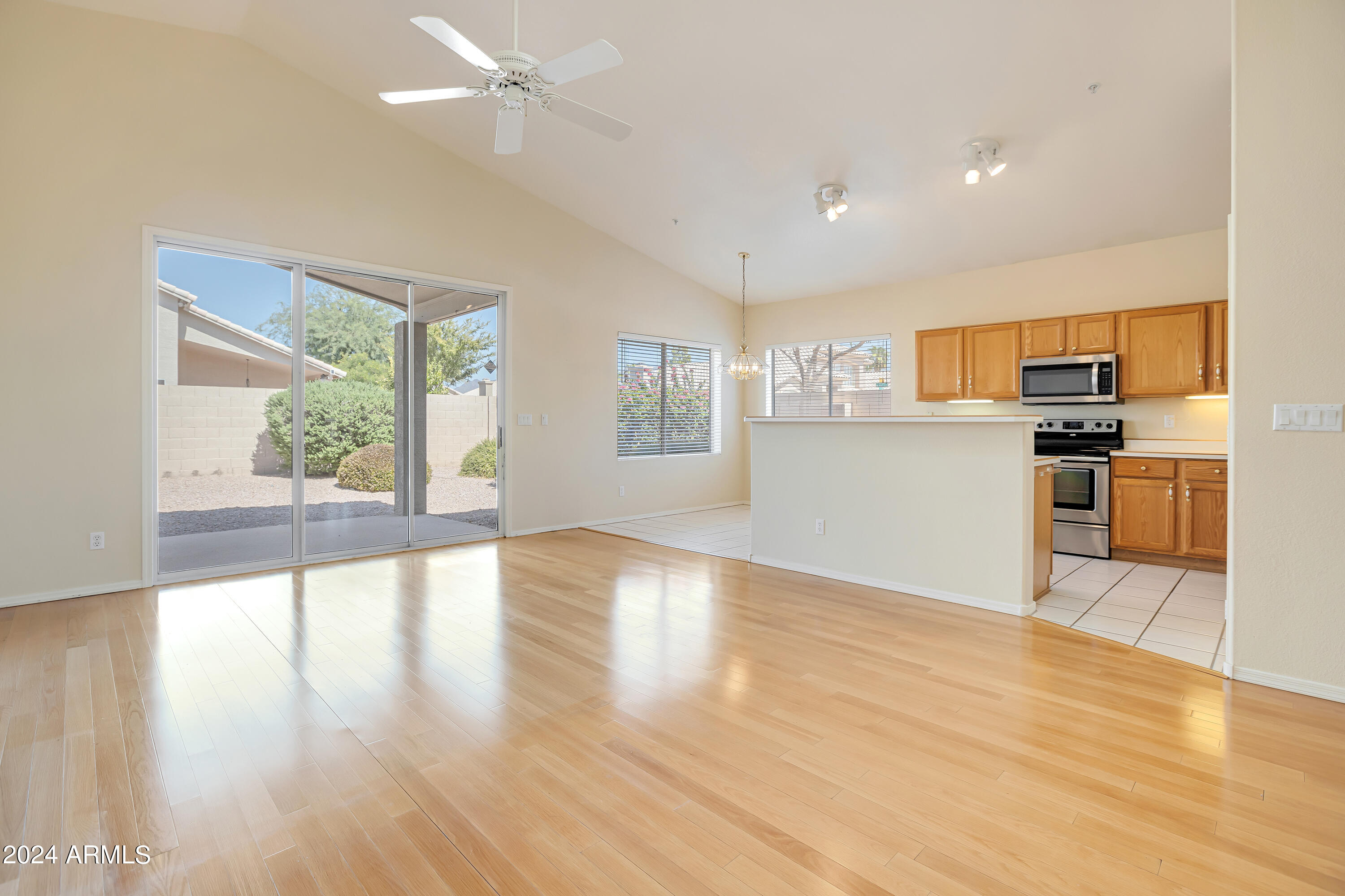 9292 E DREYFUS Place