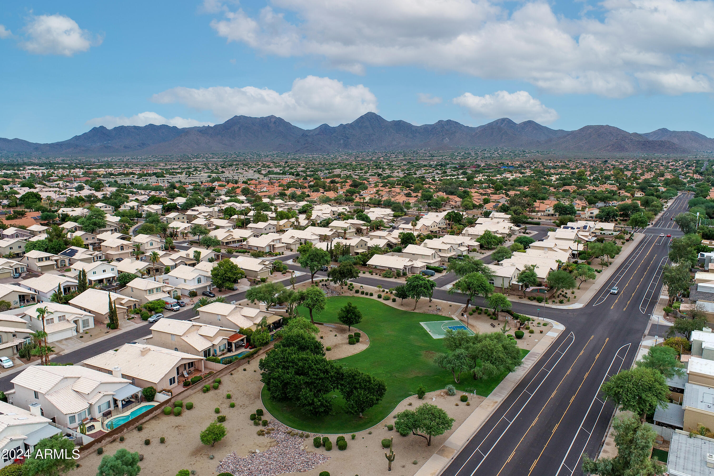 9292 E DREYFUS Place