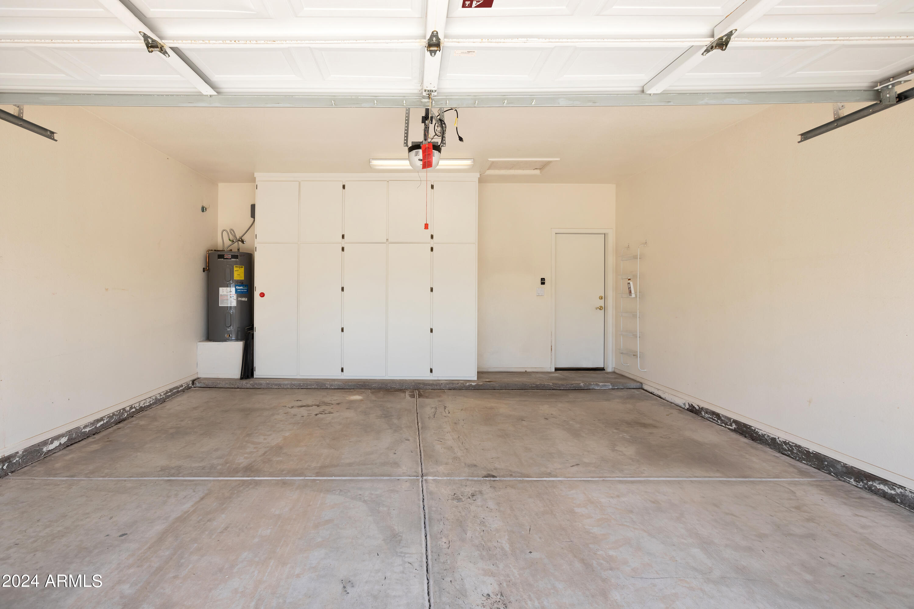 9292 E DREYFUS Place