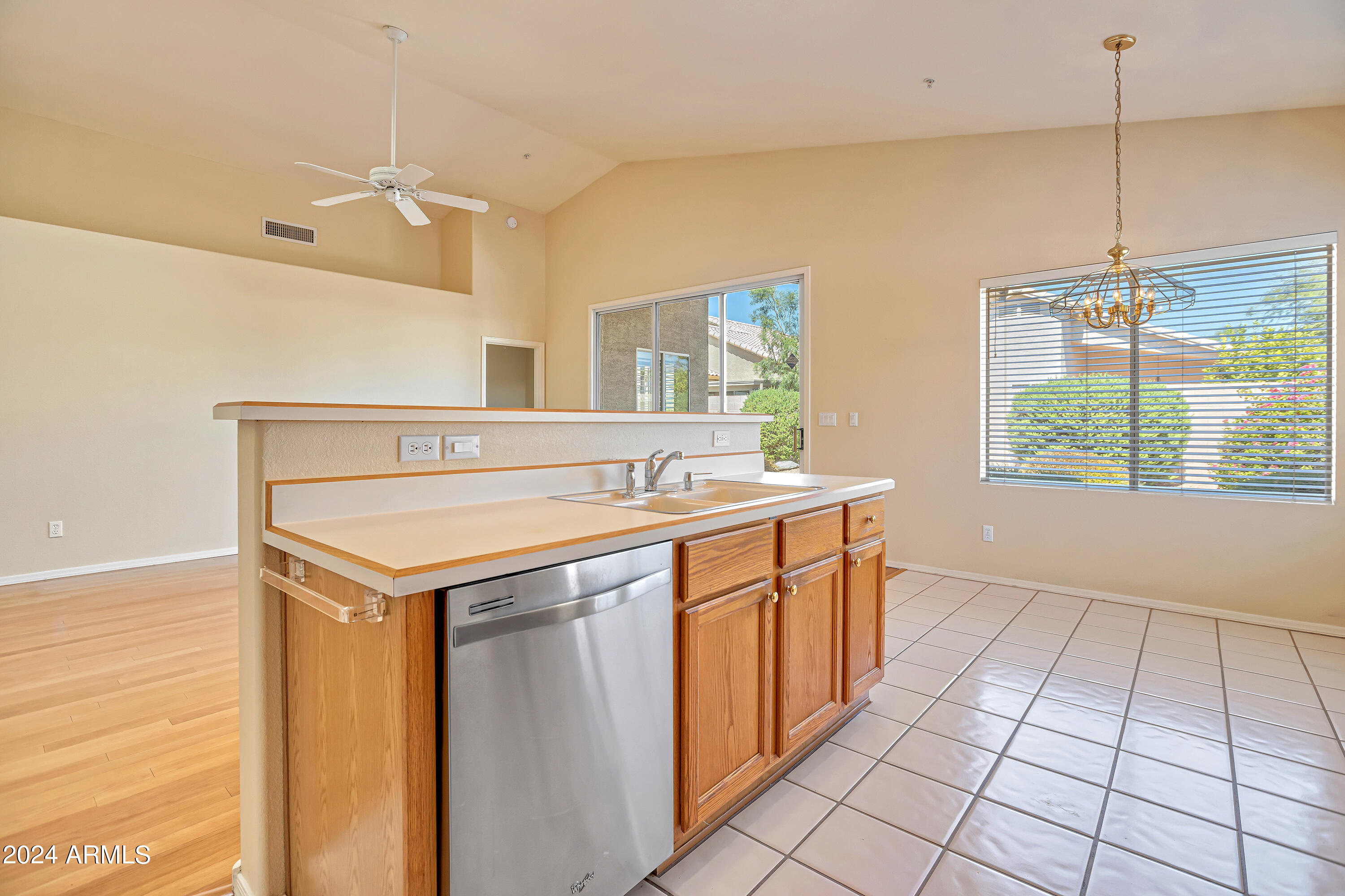 9292 E DREYFUS Place