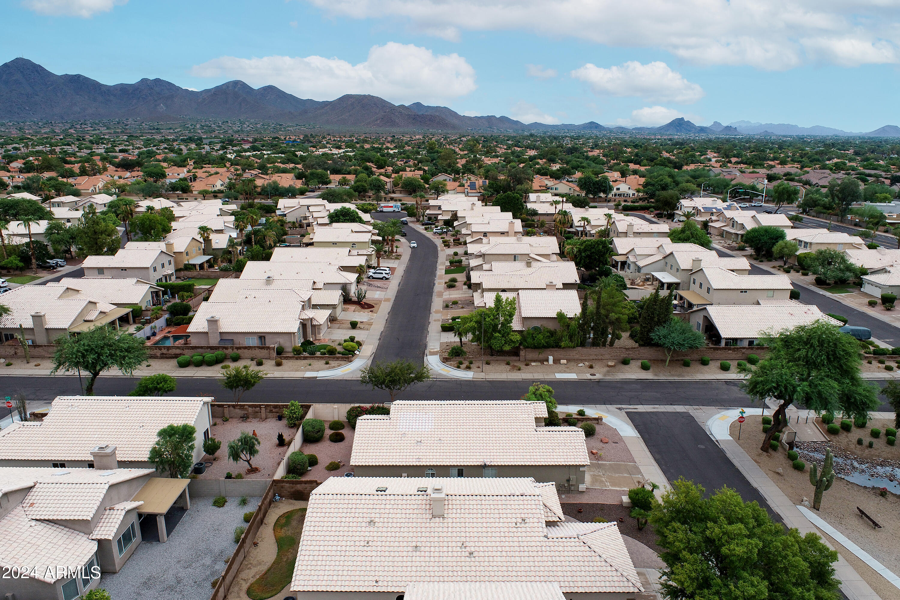 9292 E DREYFUS Place