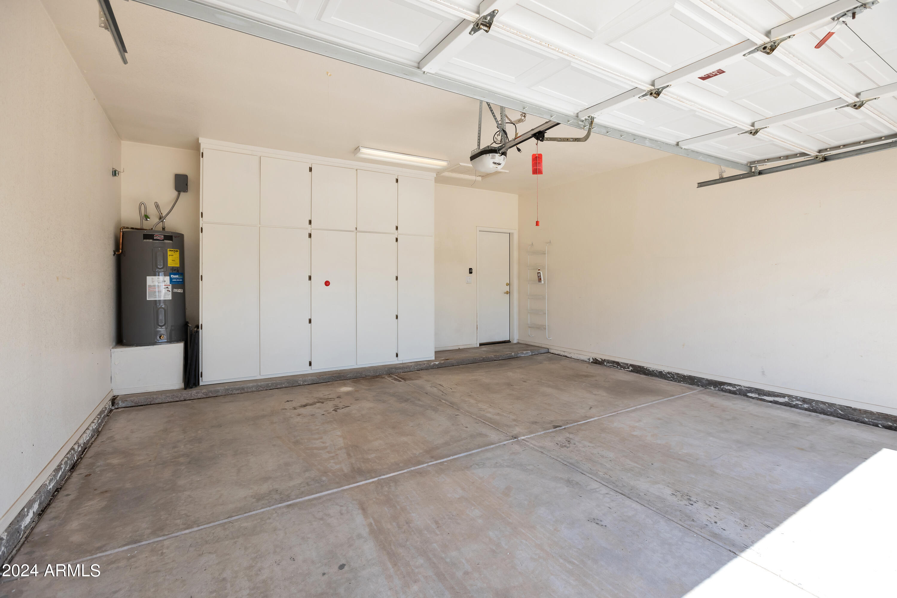 9292 E DREYFUS Place