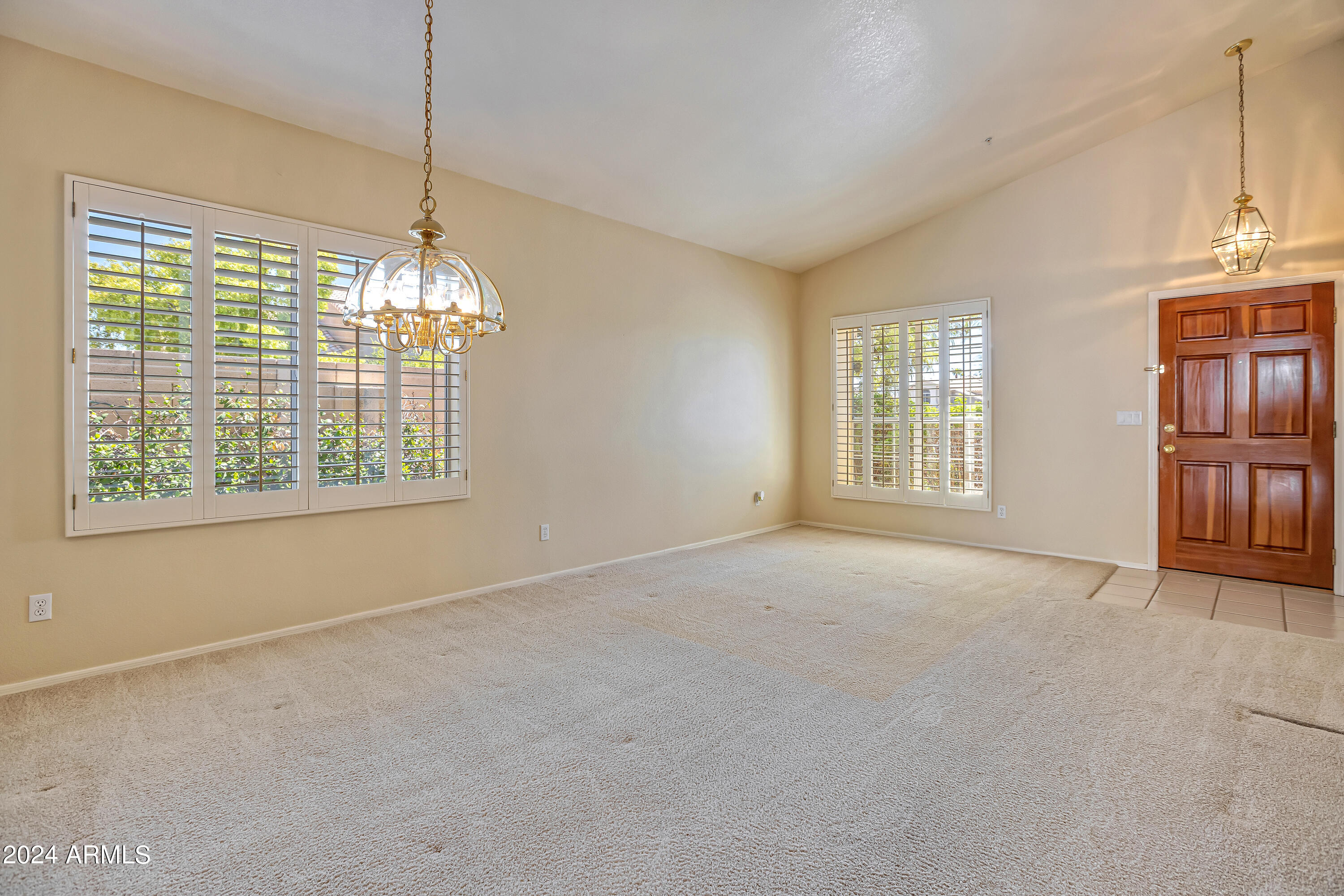 9292 E DREYFUS Place