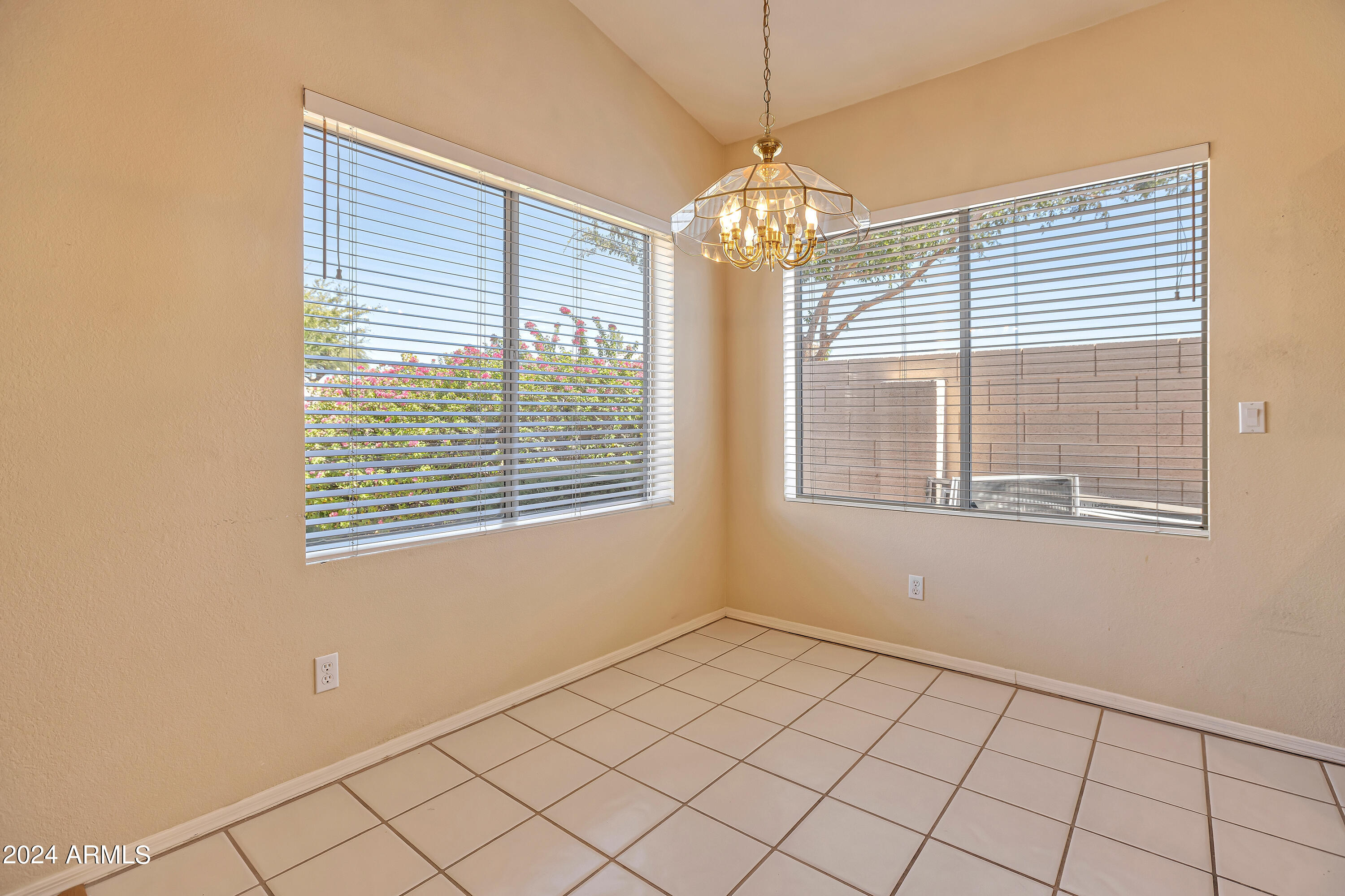 9292 E DREYFUS Place