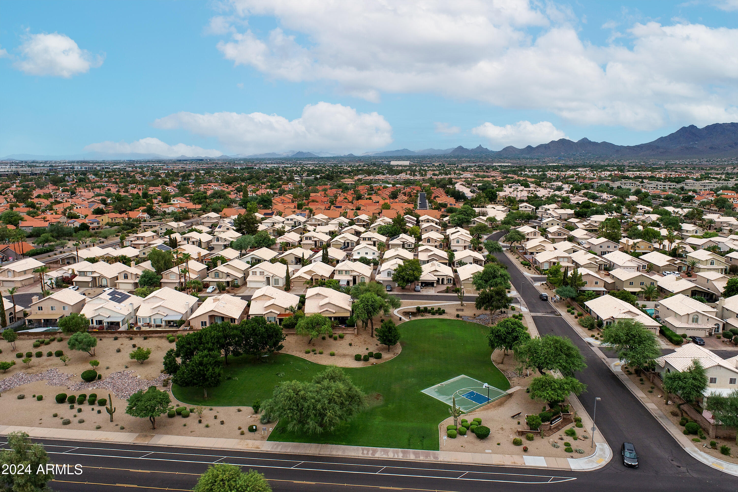 9292 E DREYFUS Place