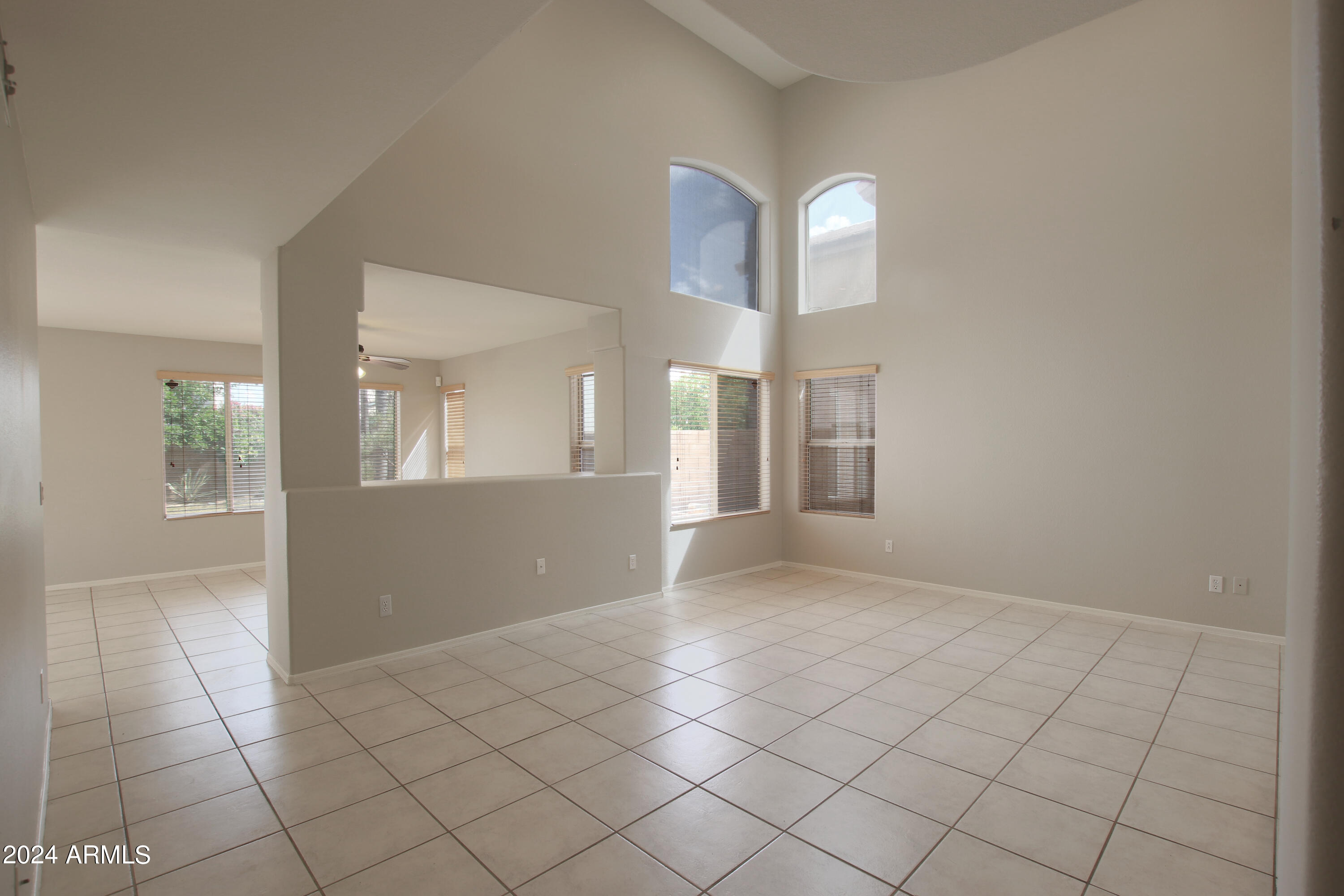 3936 E ROSEMONTE Drive